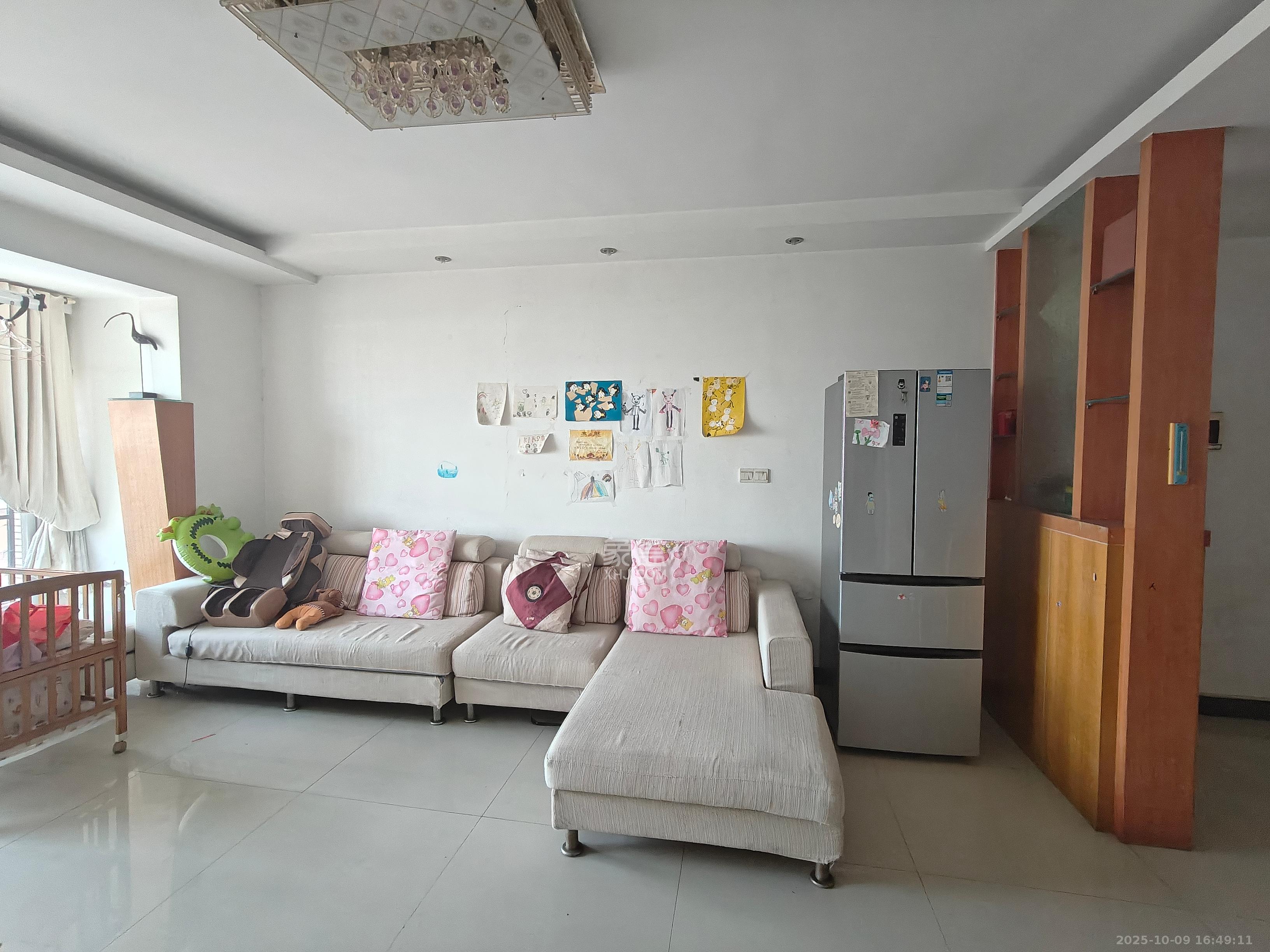 湘楚家园 3室2厅2卫 1700.0元/月 湘楚家园 3室2厅2卫 1700.0元/月室内图