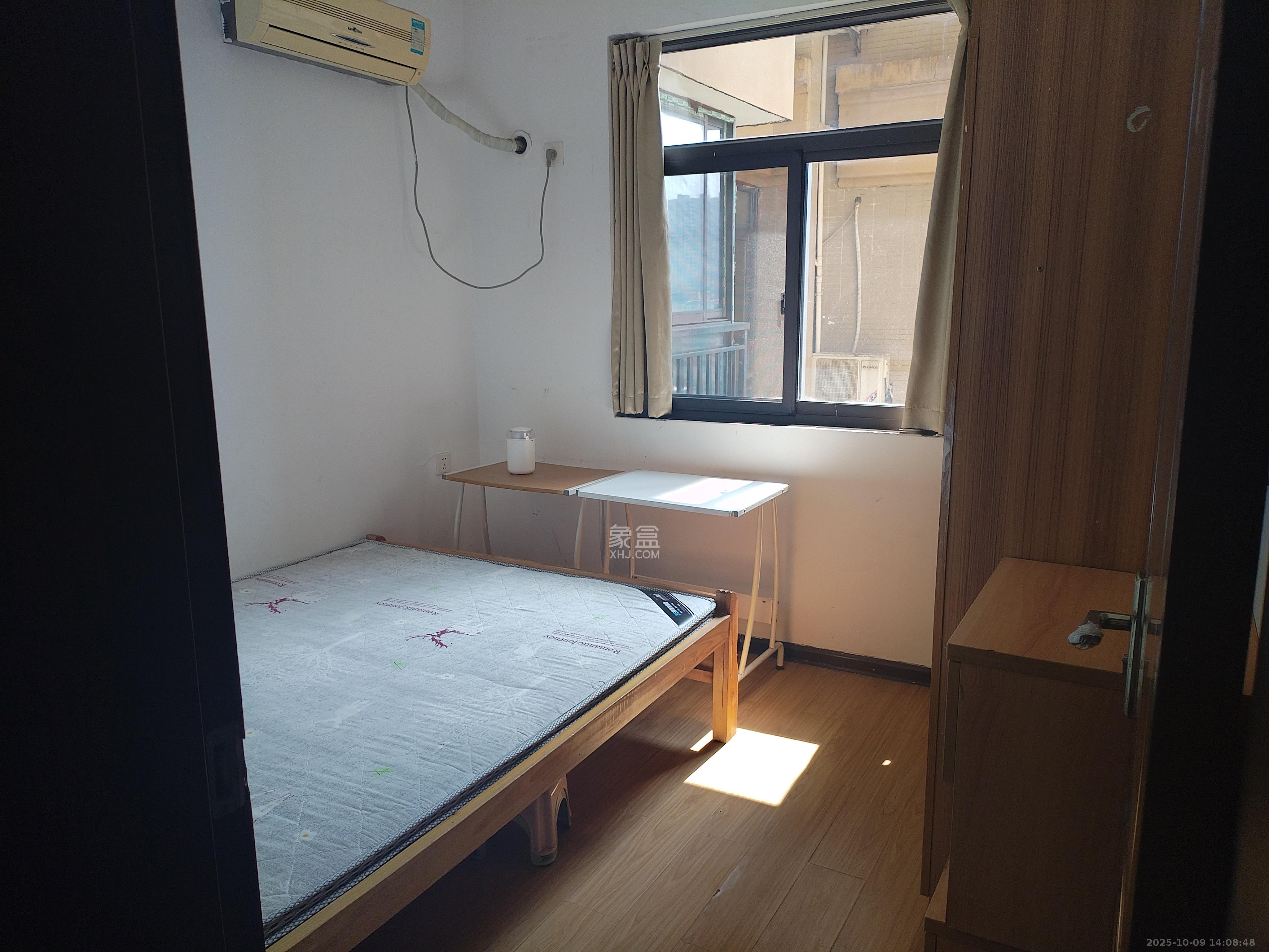 钱隆樽品(一、二、三期)  3室2厅1卫    2400.0元/月室内图