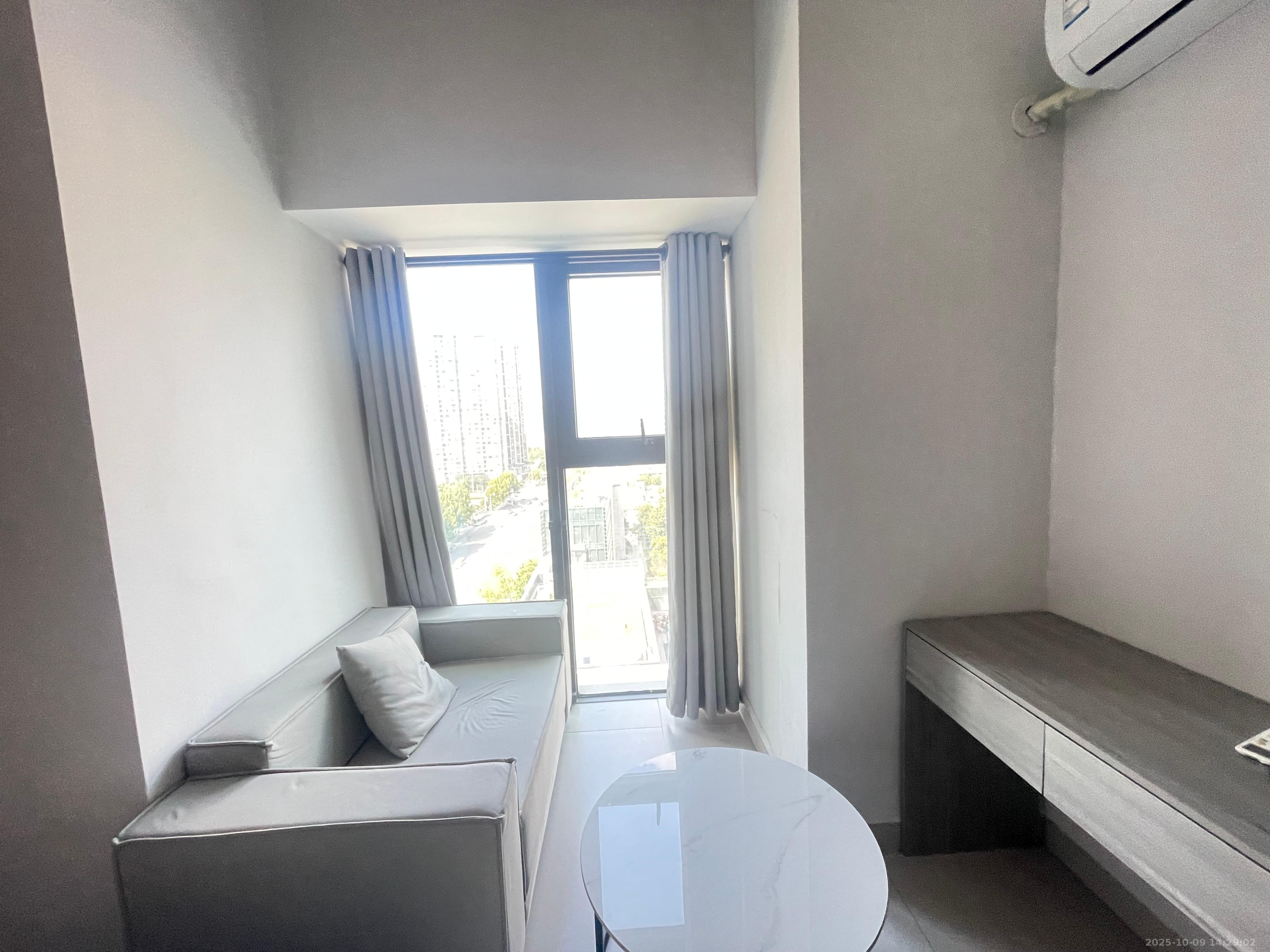 华润置地中心 1室1厅1卫 2000.0元/月 华润置地中心 1室1厅1卫 2000.0元/月室内图