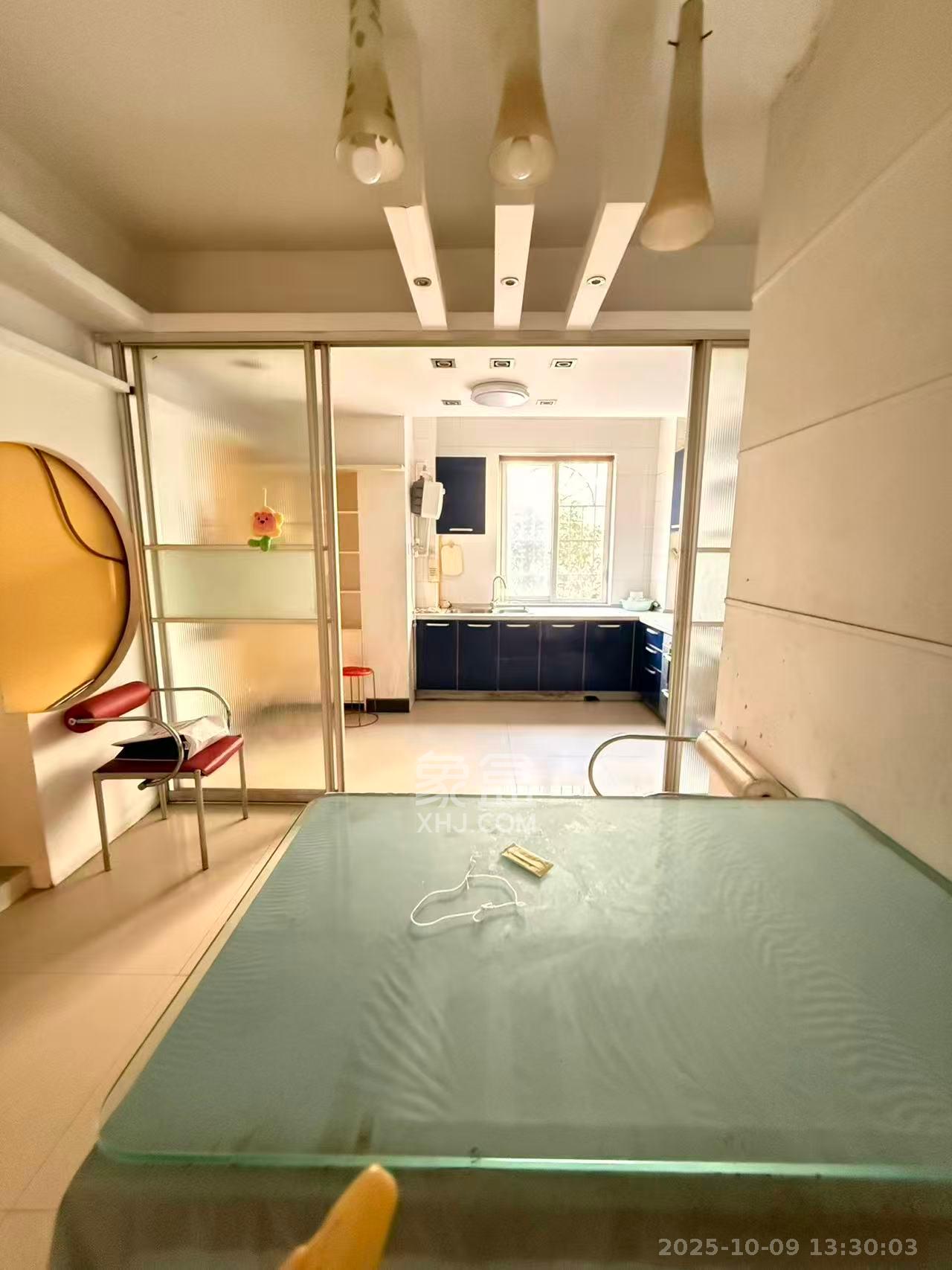 鑫天鑫城 3室2厅2卫 2200.0元/月 鑫天鑫城 3室2厅2卫 2200.0元/月室内图