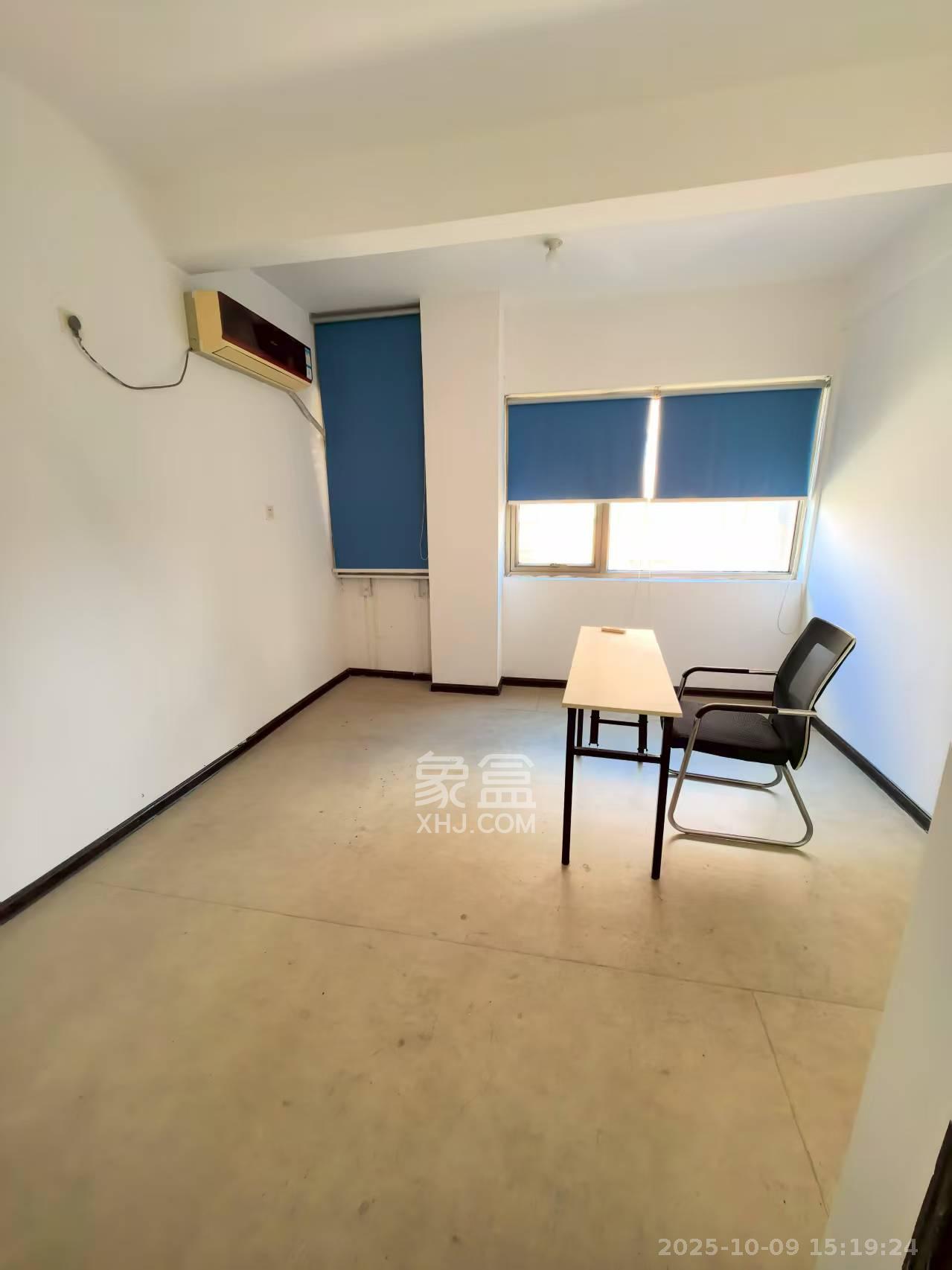 麓谷坐标  3室2厅2卫    2800.0元/月 麓谷坐标  3室2厅2卫    2800.0元/月室内图