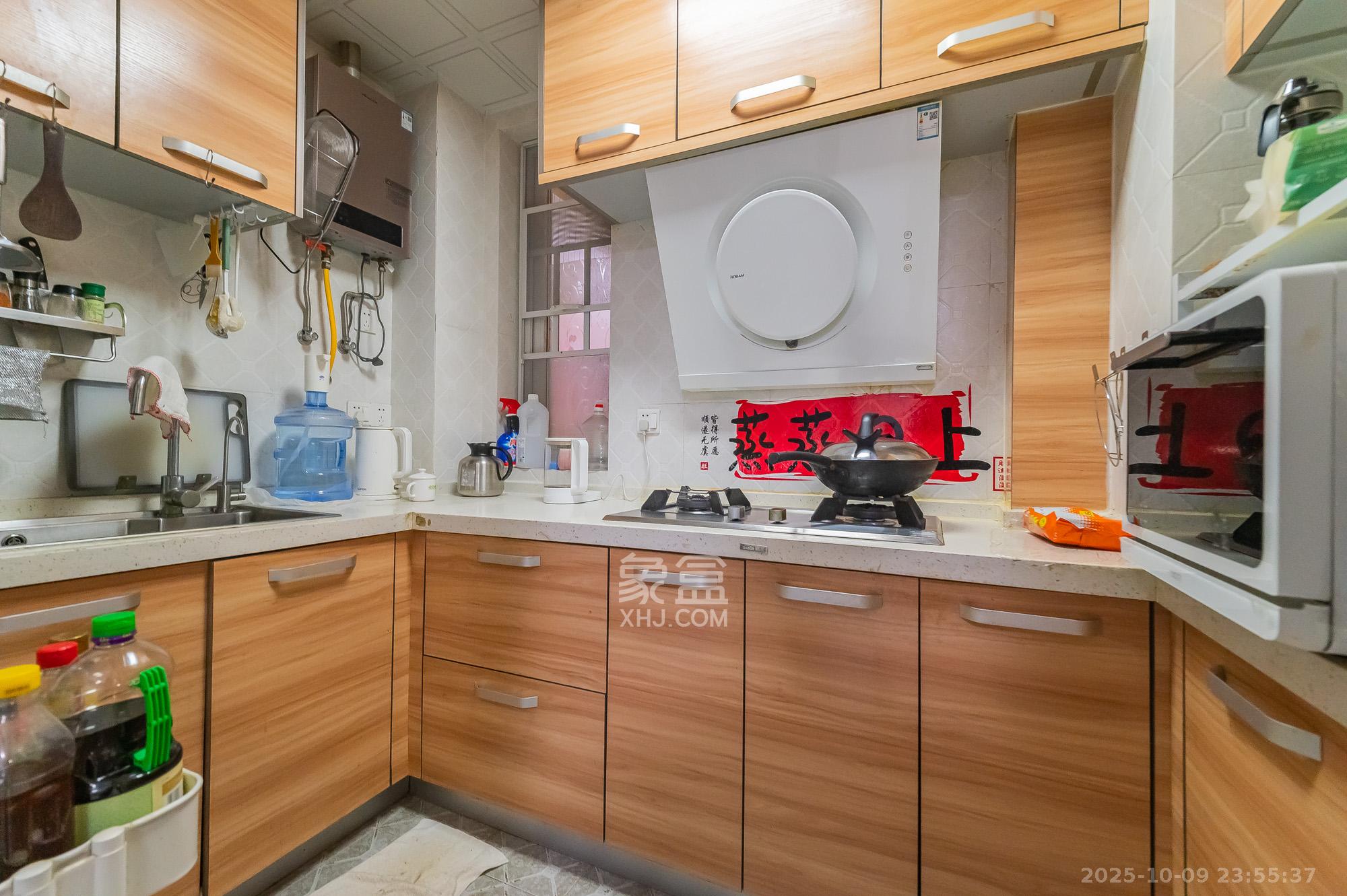 MOMA当代广场  1室0厅0卫    65.0万 MOMA当代广场  1室0厅0卫    65.0万厨房