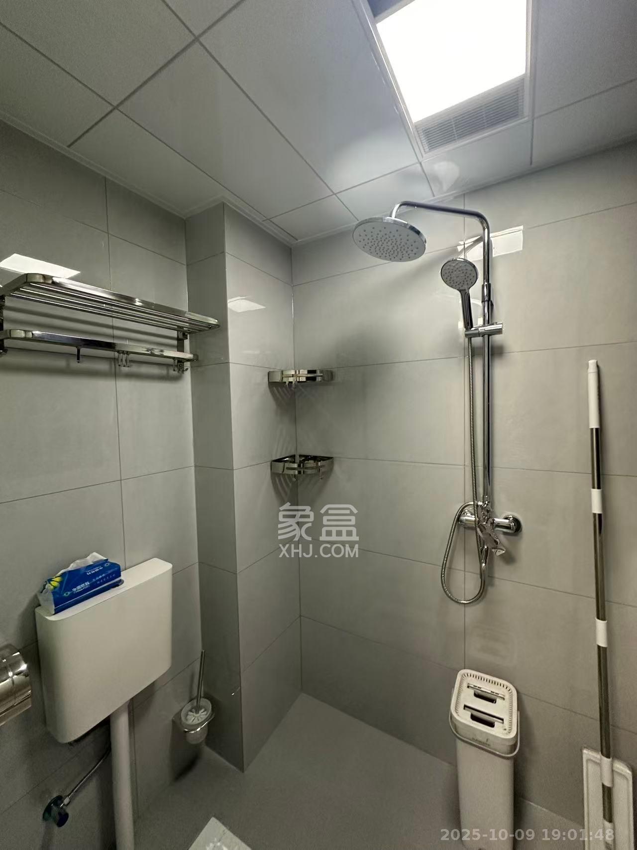 惟智园安置小区 2室2厅1卫 2000.0元/月 惟智园安置小区 2室2厅1卫 2000.0元/月室内图