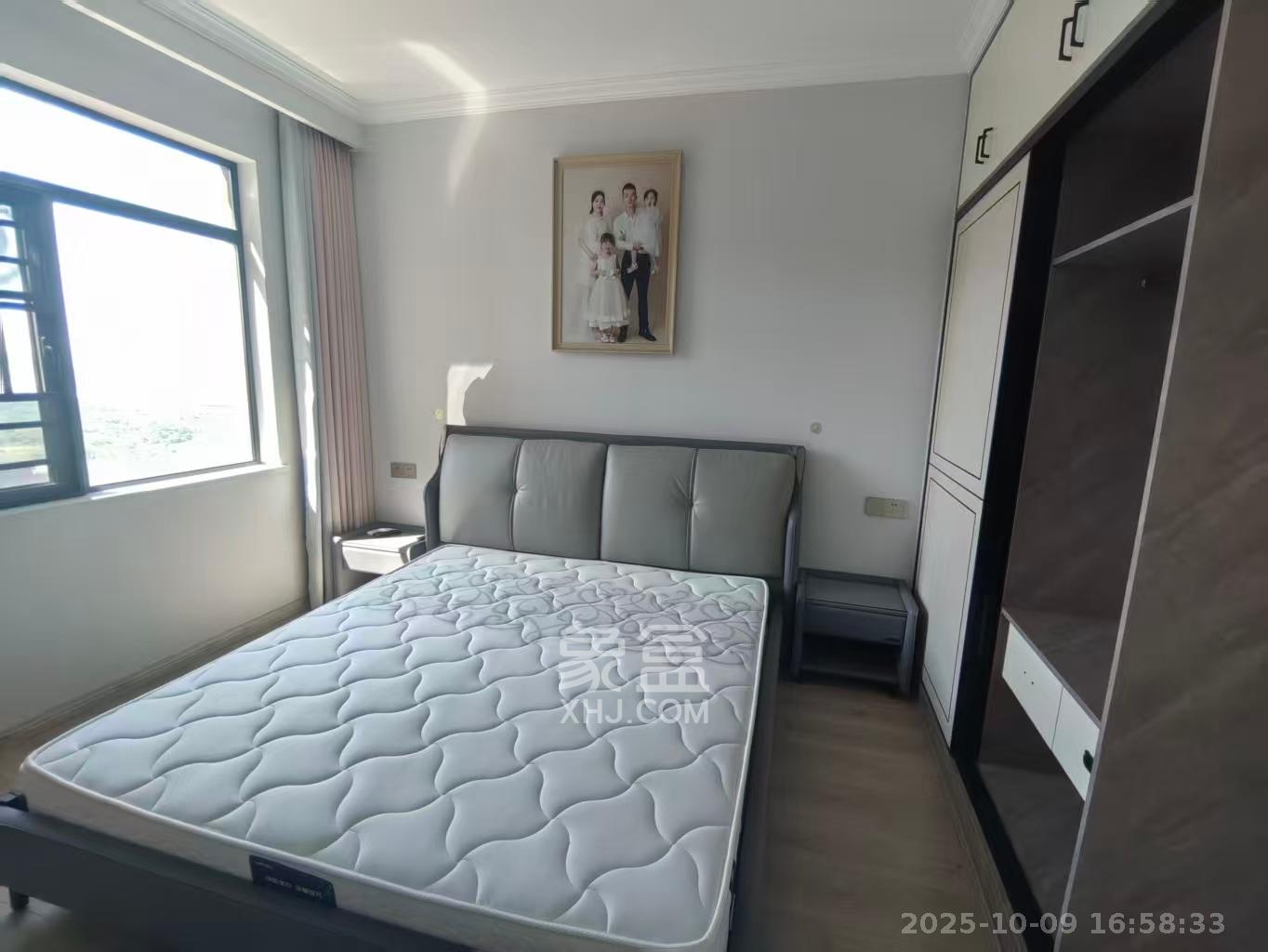 紫华郡  3室2厅2卫    2100.0元/月室内图