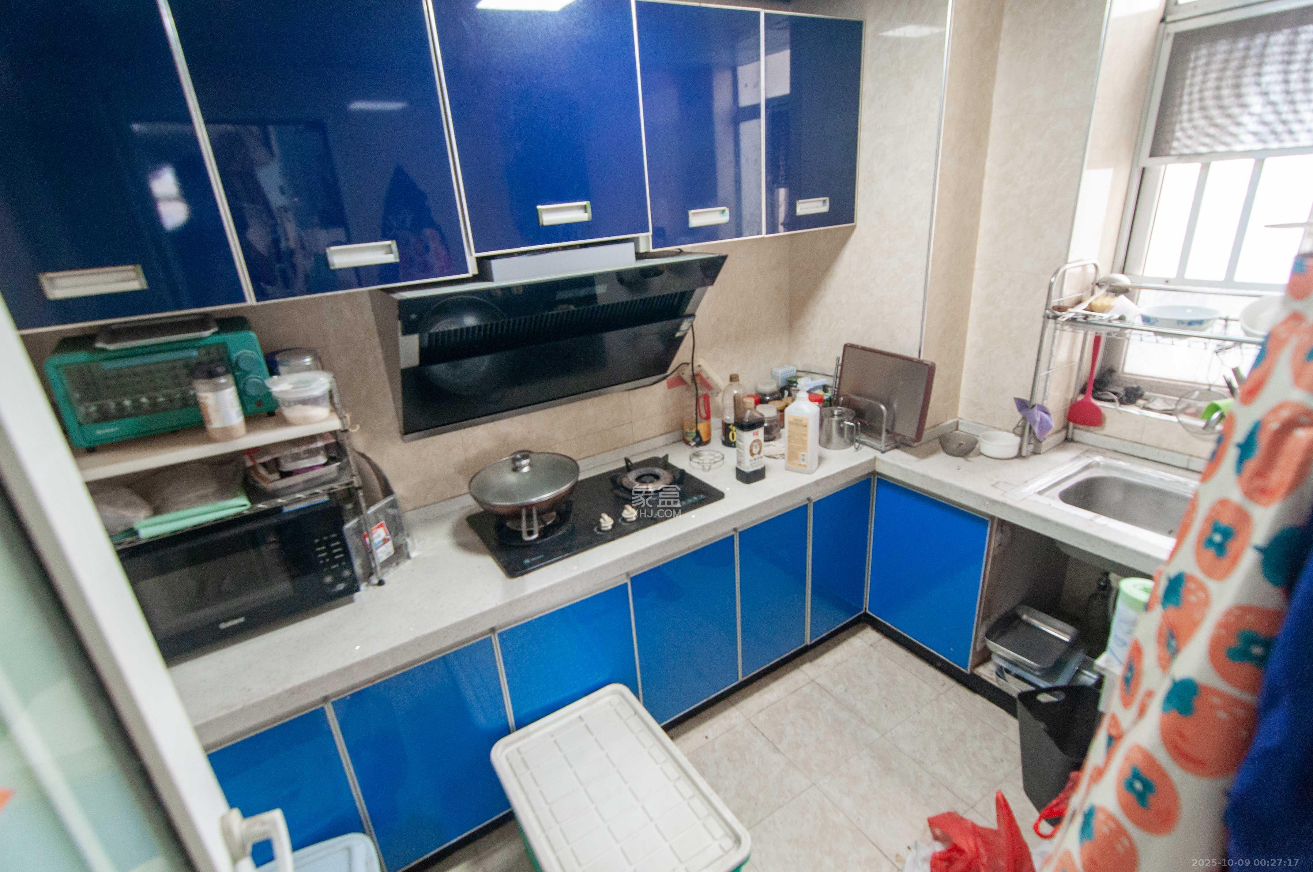 湘麓国际 2室2厅1卫 73.0万 湘麓国际 2室2厅1卫 73.0万厨房