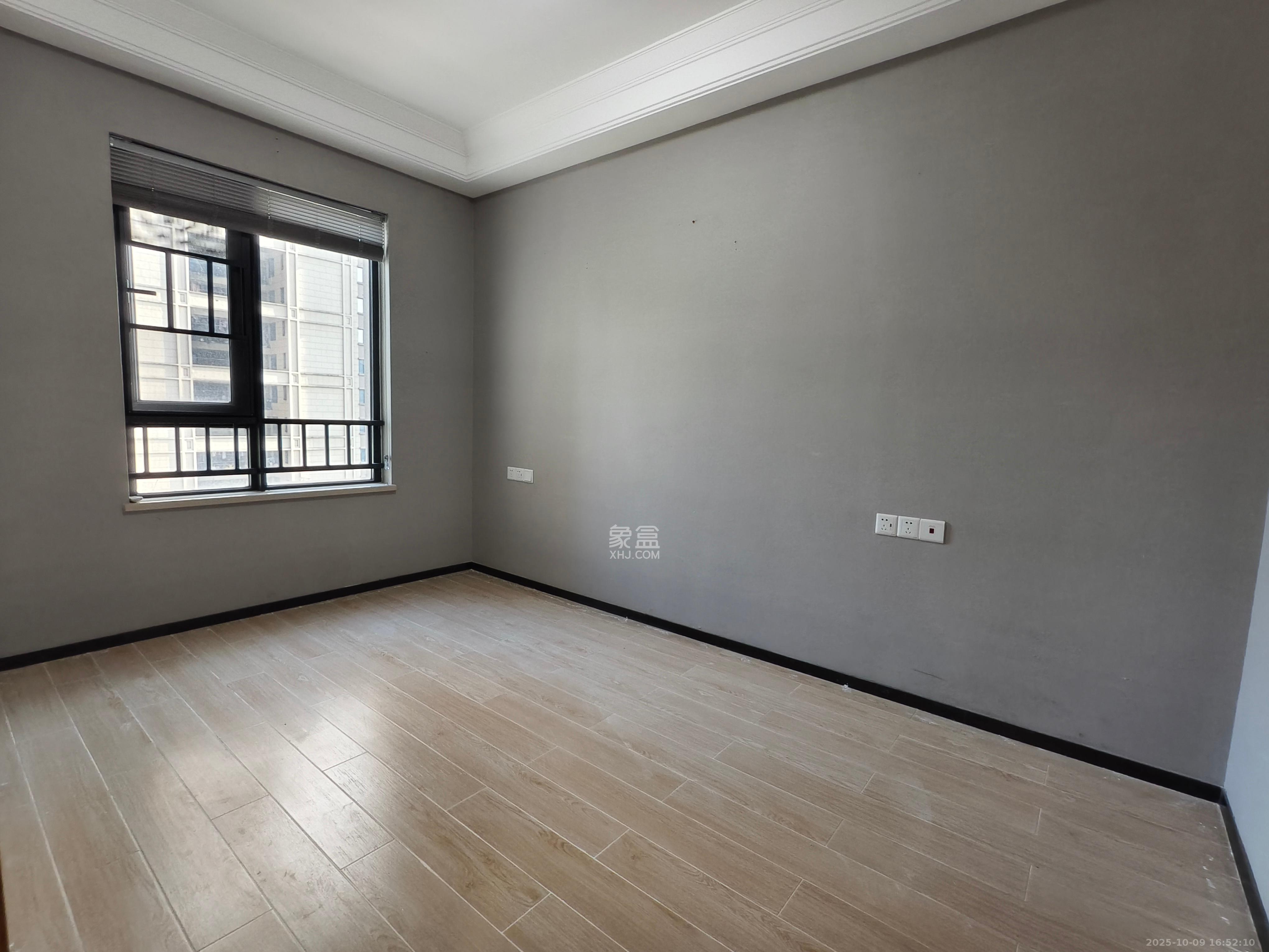 中海梅溪湖壹号  1室1厅1卫    2000.0元/月室内图