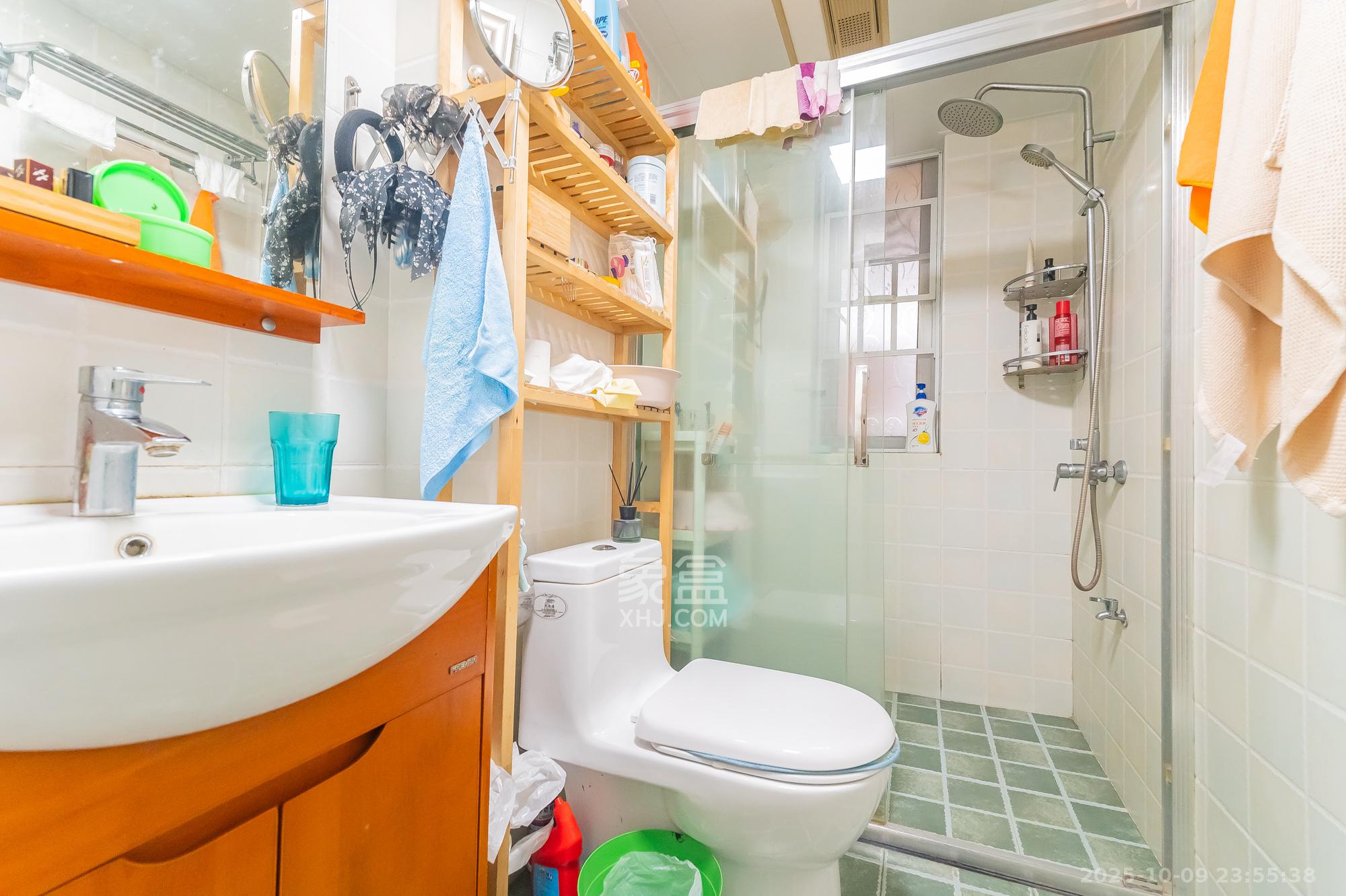 MOMA当代广场  1室0厅0卫    65.0万 MOMA当代广场  1室0厅0卫    65.0万卫生间