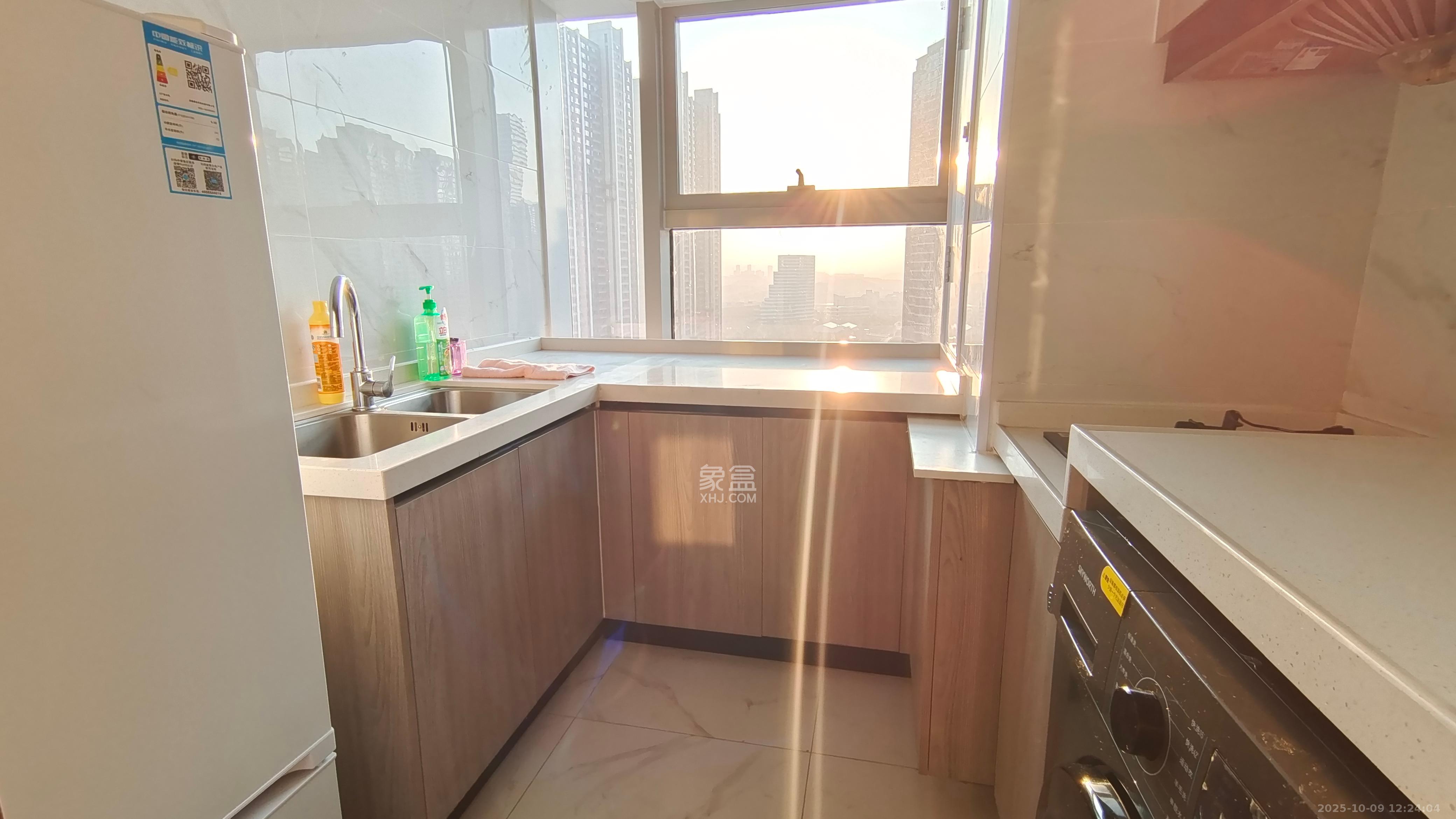 正荣梅溪紫阙台 3室2厅2卫 3800.0元/月 正荣梅溪紫阙台 3室2厅2卫 3800.0元/月室内图