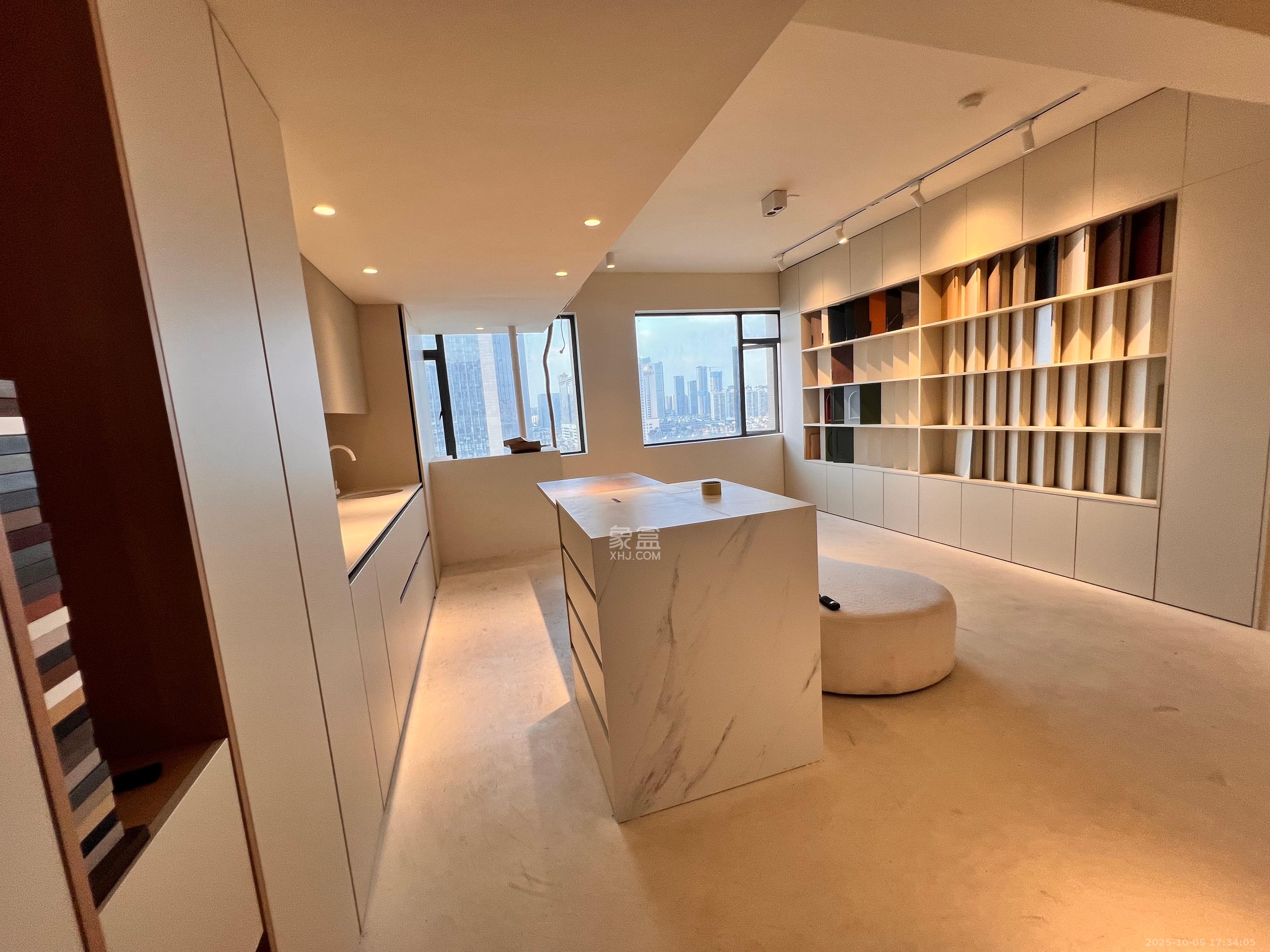 长房中庭国际(东郡华蓉广场) 1室1厅1卫 2500.0元/月 长房中庭国际(东郡华蓉广场) 1室1厅1卫 2500.0元/月室内图