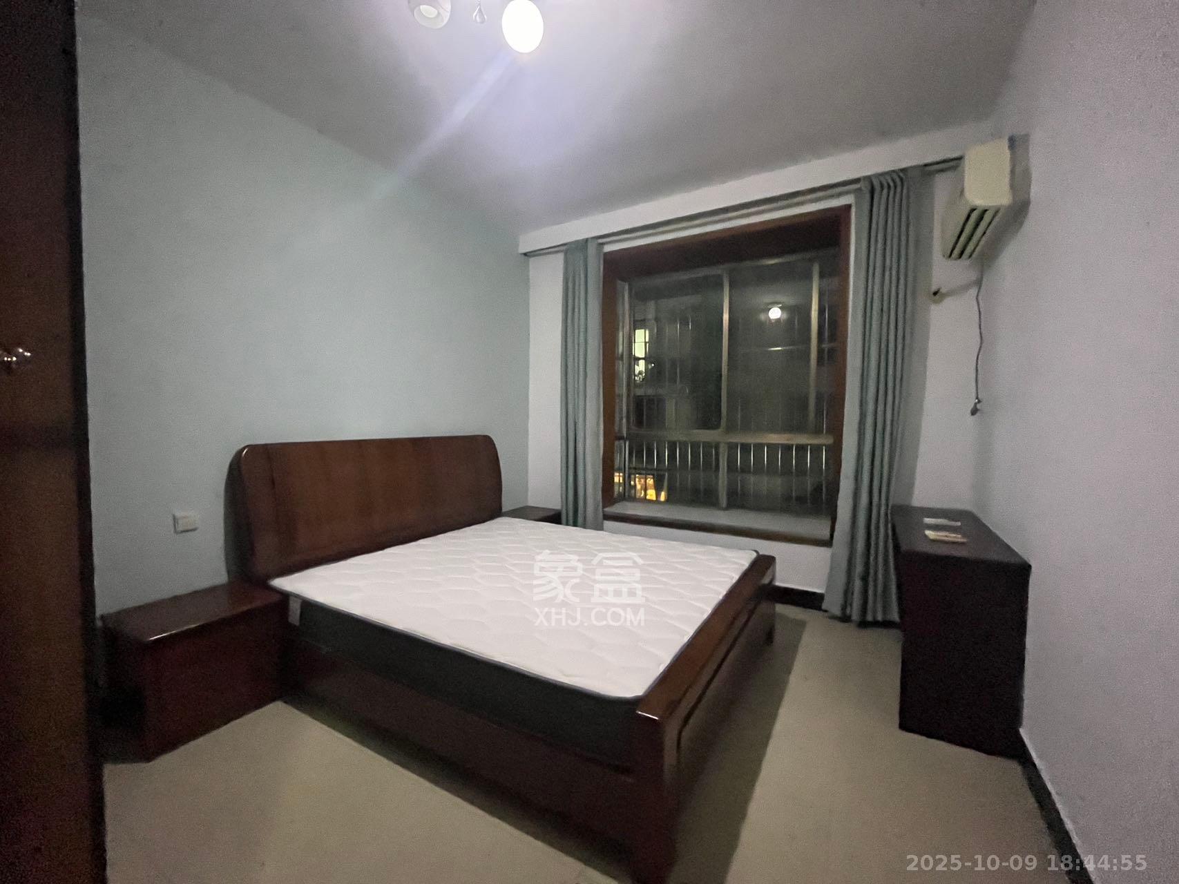 高升小区  3室1厅1卫    2400.0元/月室内图