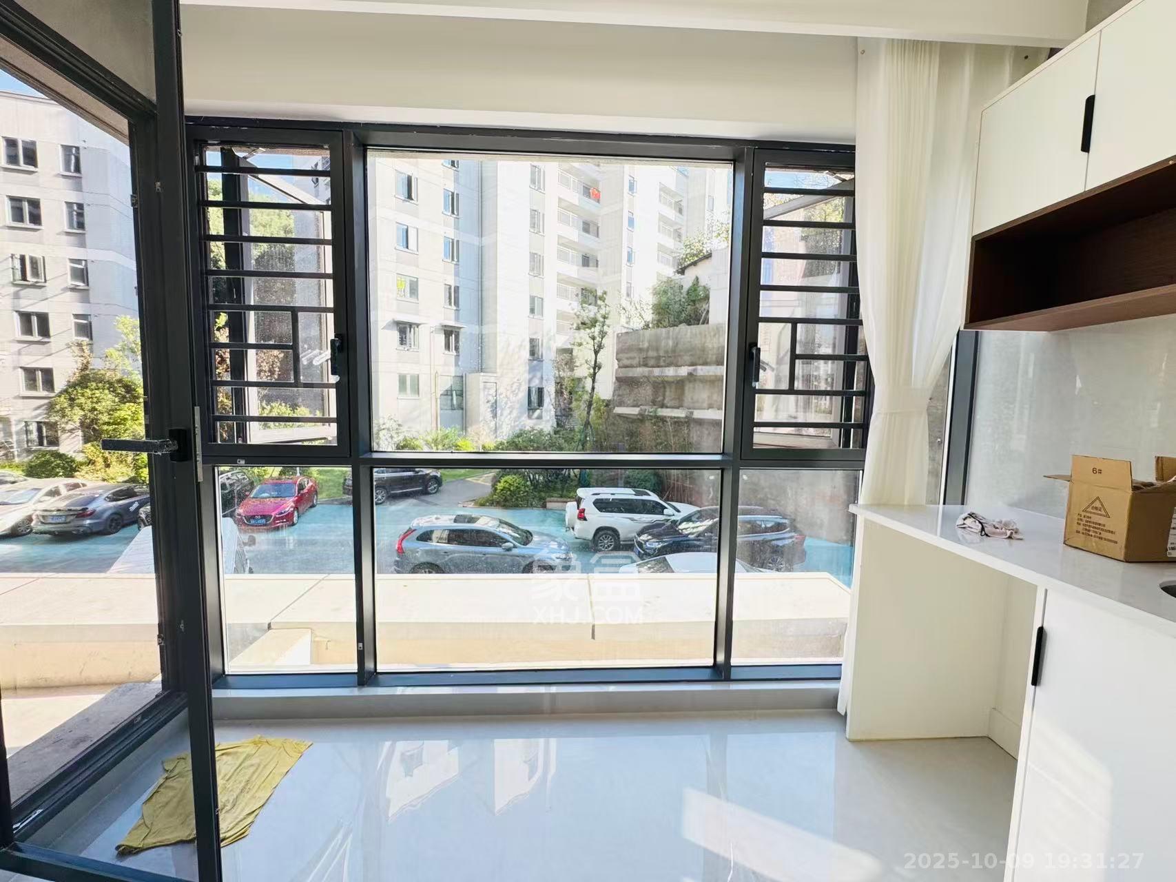 湖湘时代名邸公园壹号  1室0厅0卫    2400.0元/月 湖湘时代名邸公园壹号  1室0厅0卫    2400.0元/月室内图