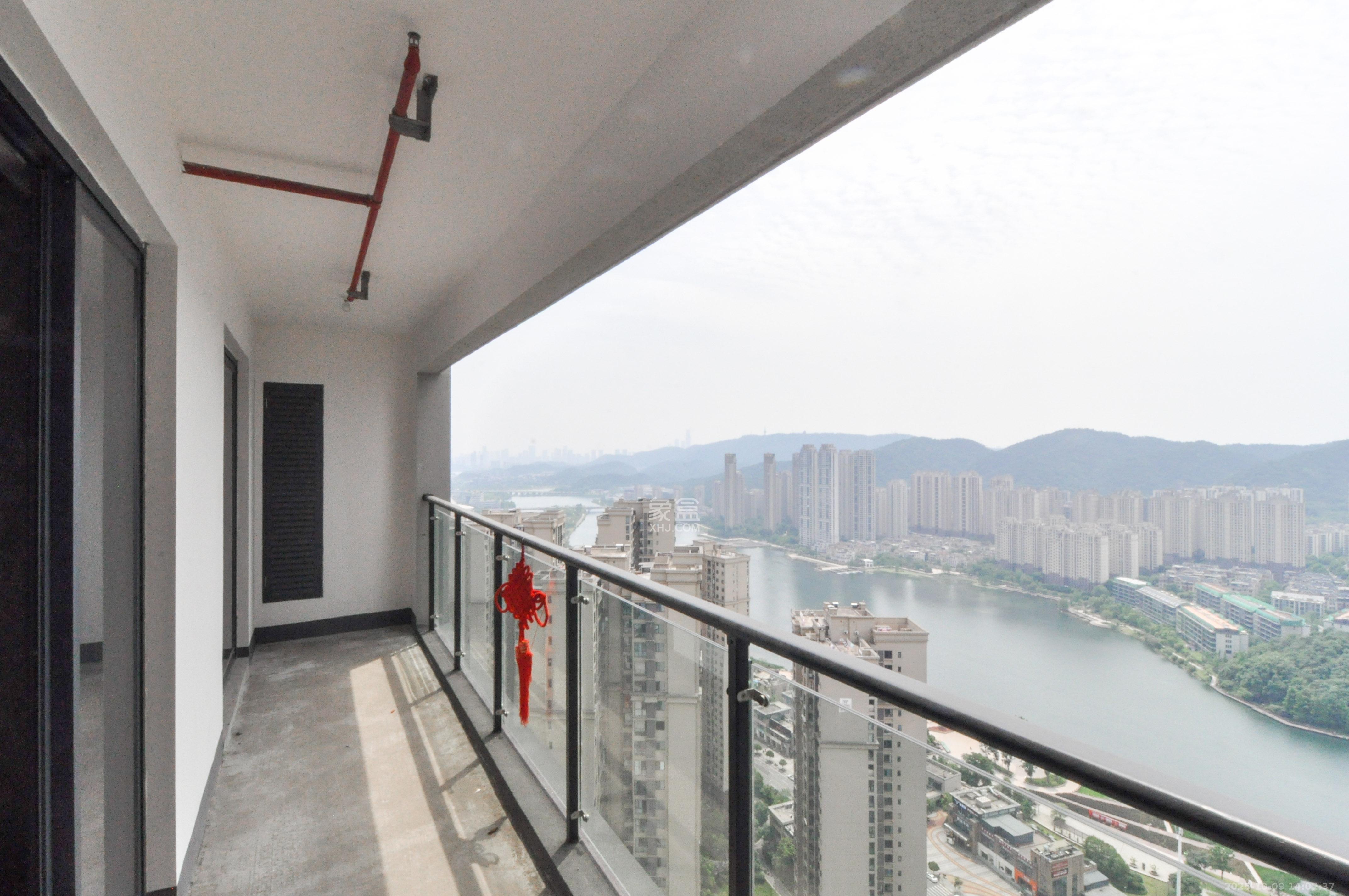 中建梅溪湖中心  4室2厅2卫    299.0万其他