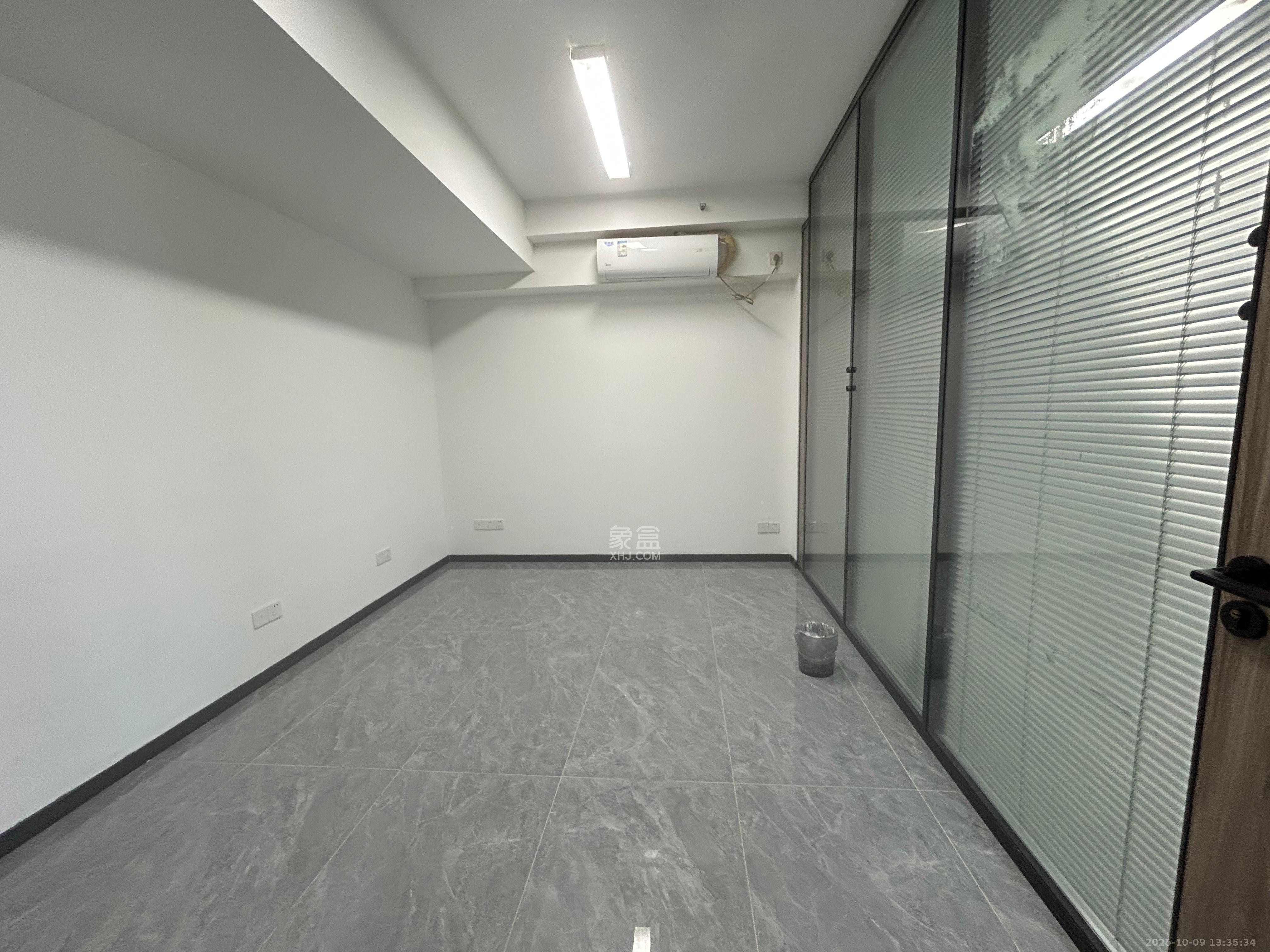 世景国际广场 1室1厅1卫 5500.0元/月 世景国际广场 1室1厅1卫 5500.0元/月室内图