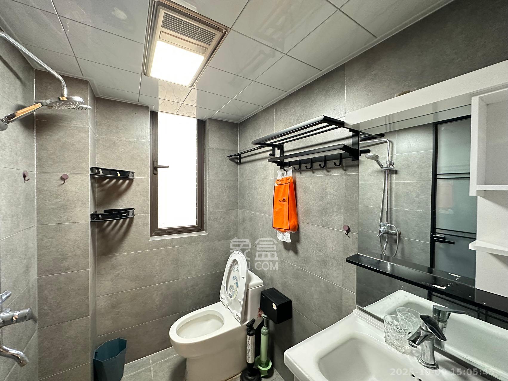 中欣楚天熙苑  2室1厅1卫    3200.0元/月 中欣楚天熙苑  2室1厅1卫    3200.0元/月室内图