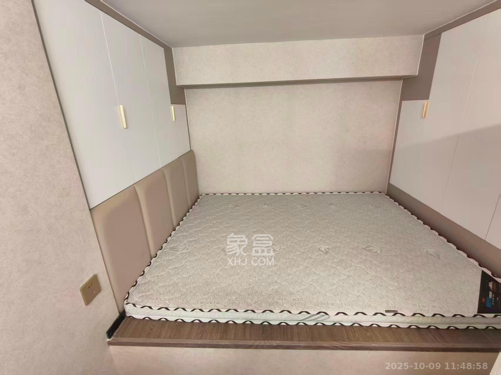 中一鲲出（鲲鹏府）  2室1厅1卫    2600.0元/月室内图