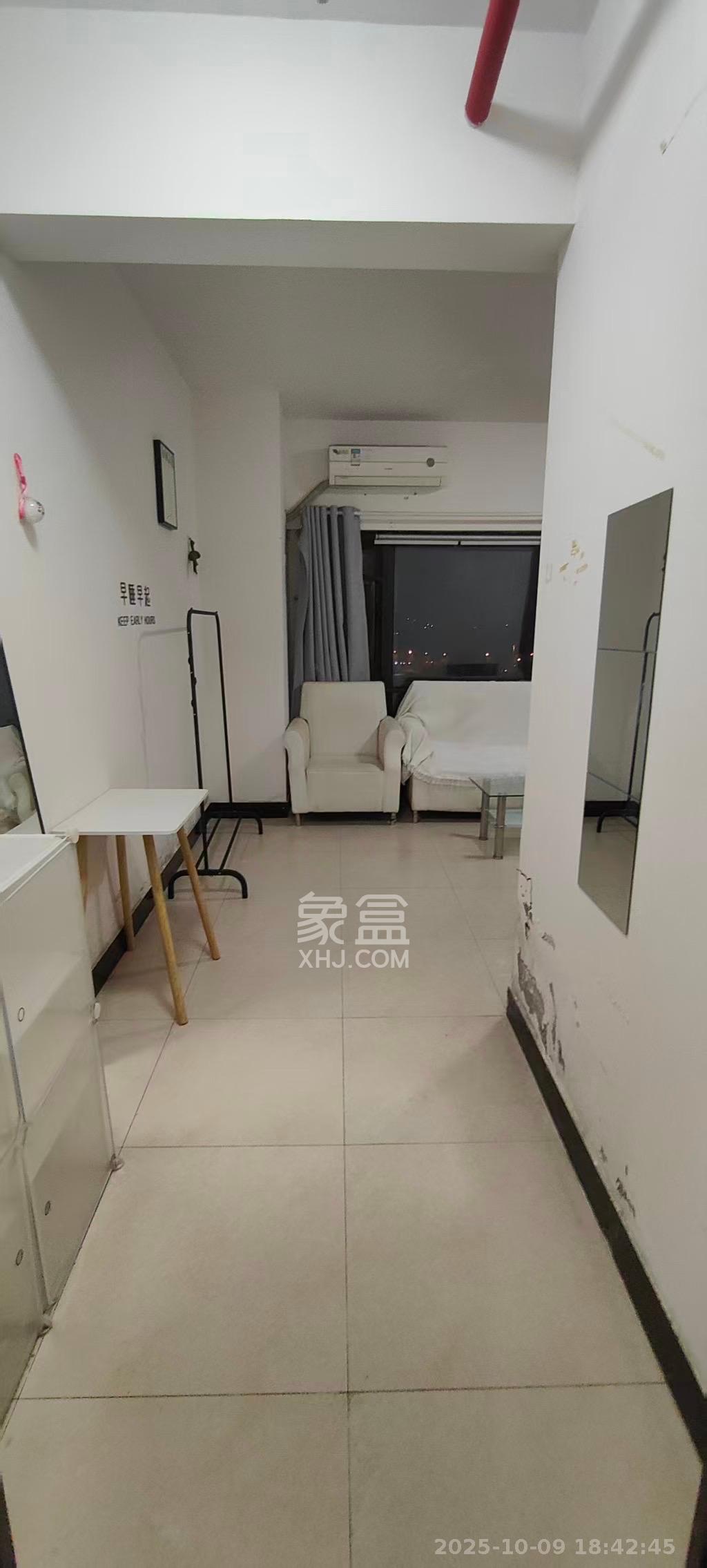 北辰中央公园B区  1室1厅1卫    1400.0元/月