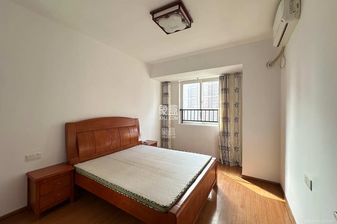 新城国际花都  3室2厅2卫    1800.0元/月 新城国际花都  3室2厅2卫    1800.0元/月室内图