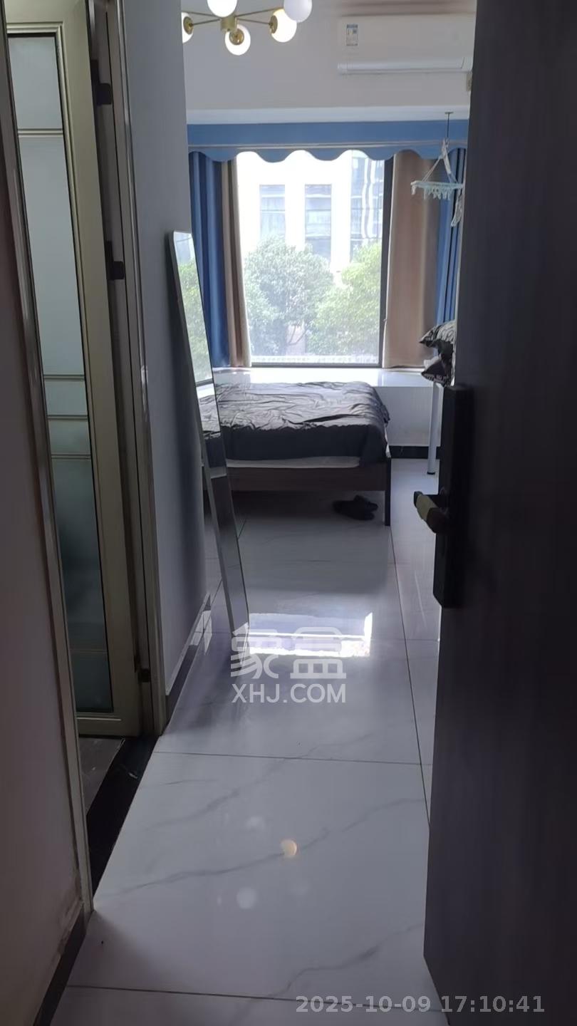 龙湖湘江星座（祺鑫星座公寓）  1室1厅1卫    1200.0元/月