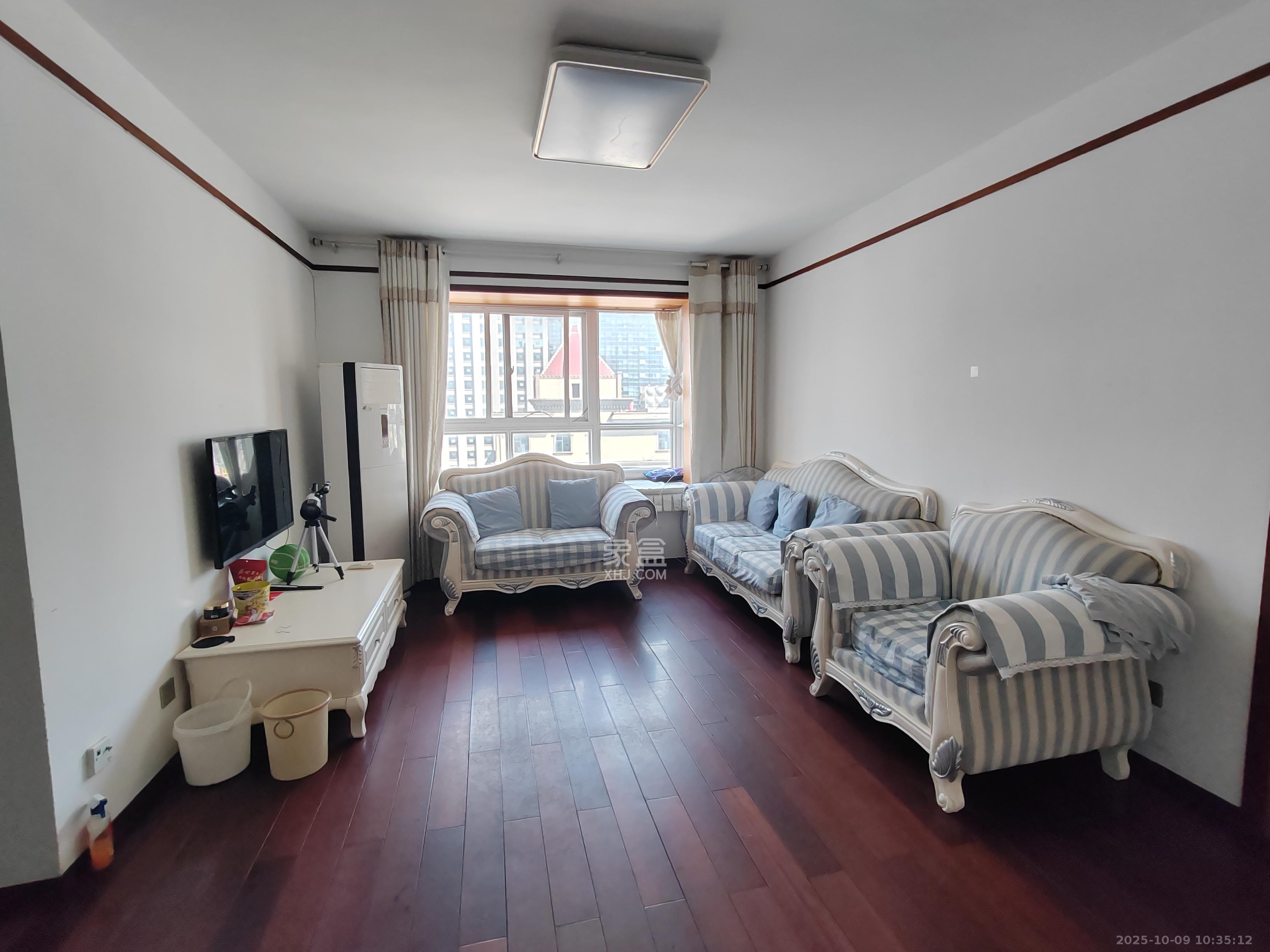 五一华府 2室2厅1卫 2700.0元/月 五一华府 2室2厅1卫 2700.0元/月室内图