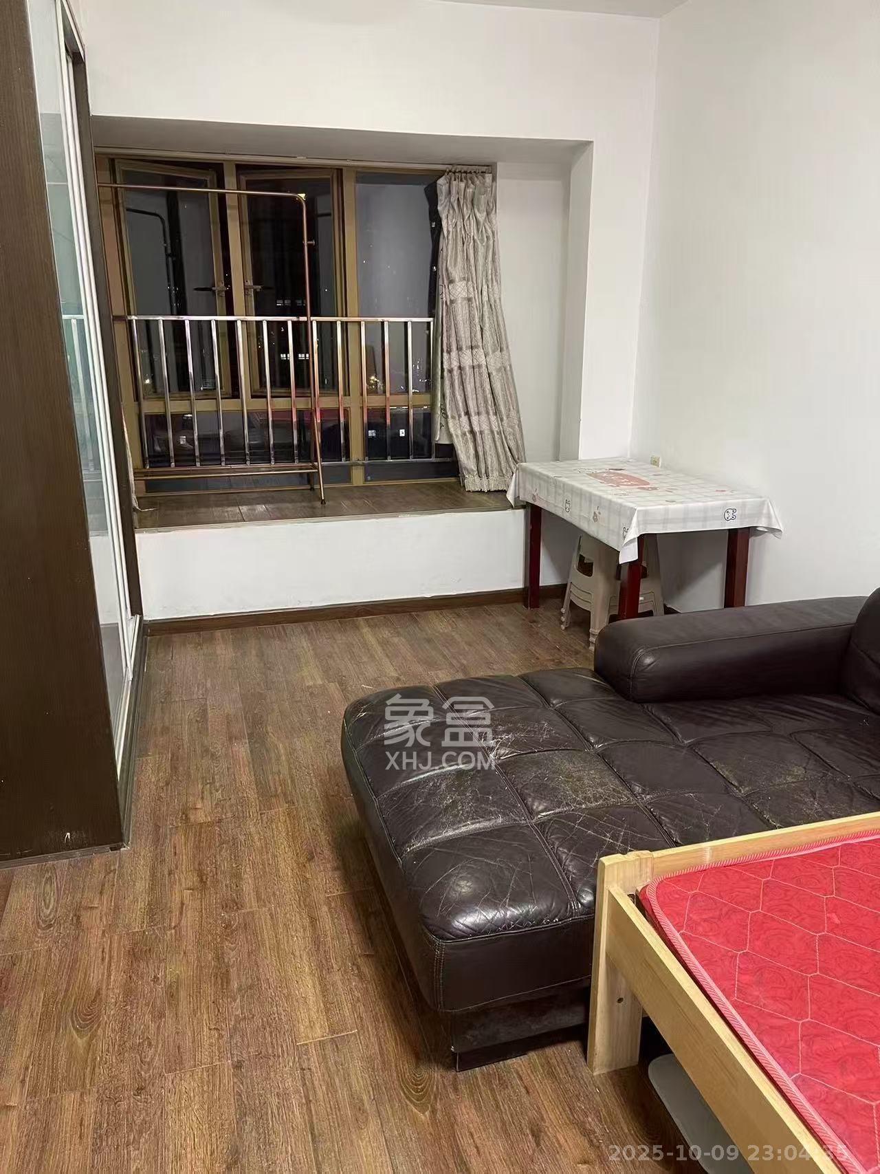 星尚520  1室1厅1卫    1350.0元/月 星尚520  1室1厅1卫    1350.0元/月