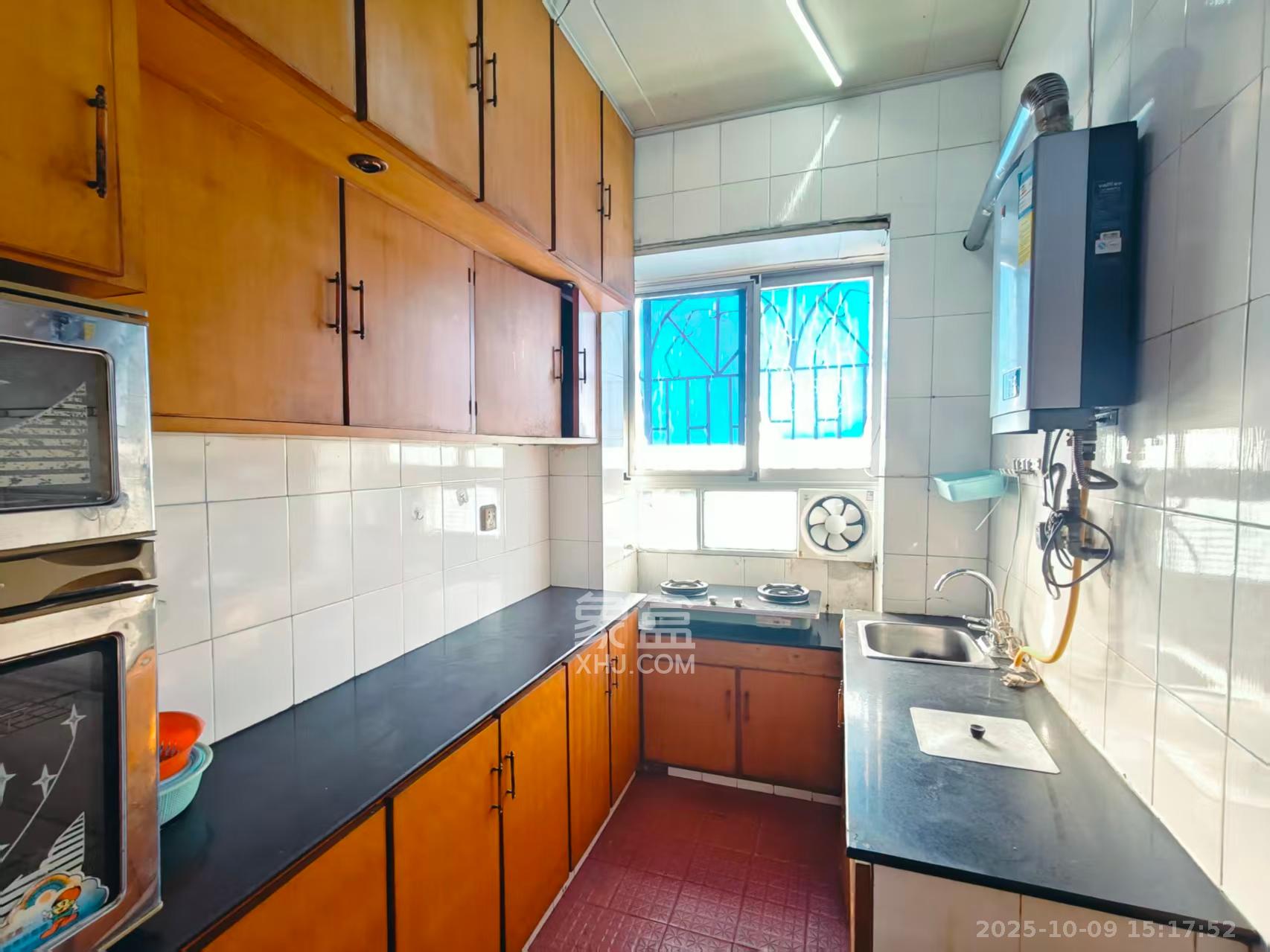 长无小区 2室2厅1卫 1300.0元/月 长无小区 2室2厅1卫 1300.0元/月室内图