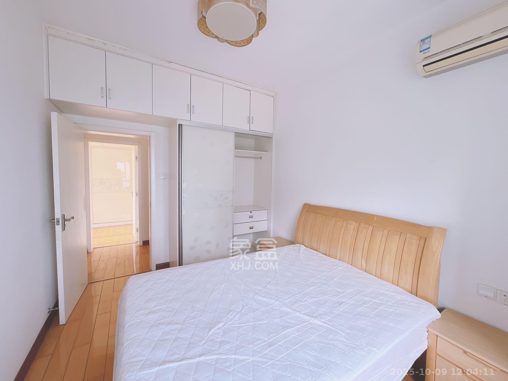 滨江金座  3室2厅2卫    3500.0元/月 滨江金座  3室2厅2卫    3500.0元/月室内图