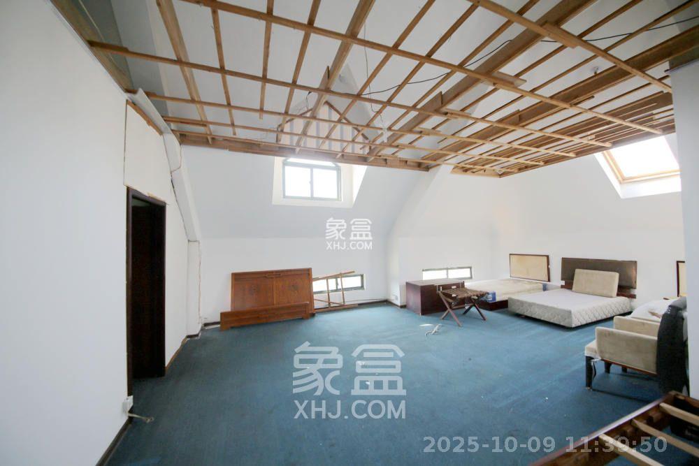 星城世家 4室2厅2卫 5000.0元/月 星城世家 4室2厅2卫 5000.0元/月室内图