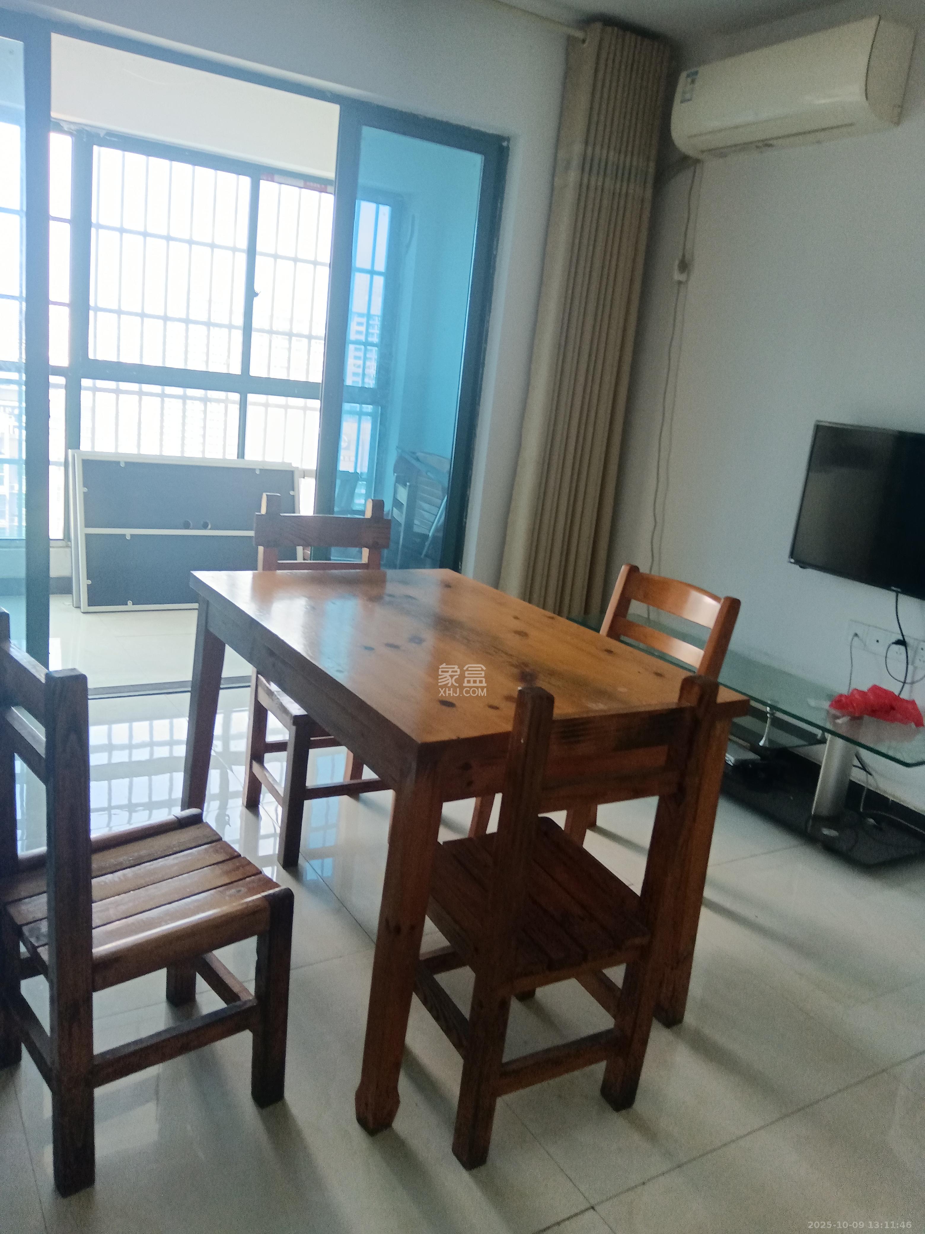 才子嘉都  1室2厅2卫    2400.0元/月