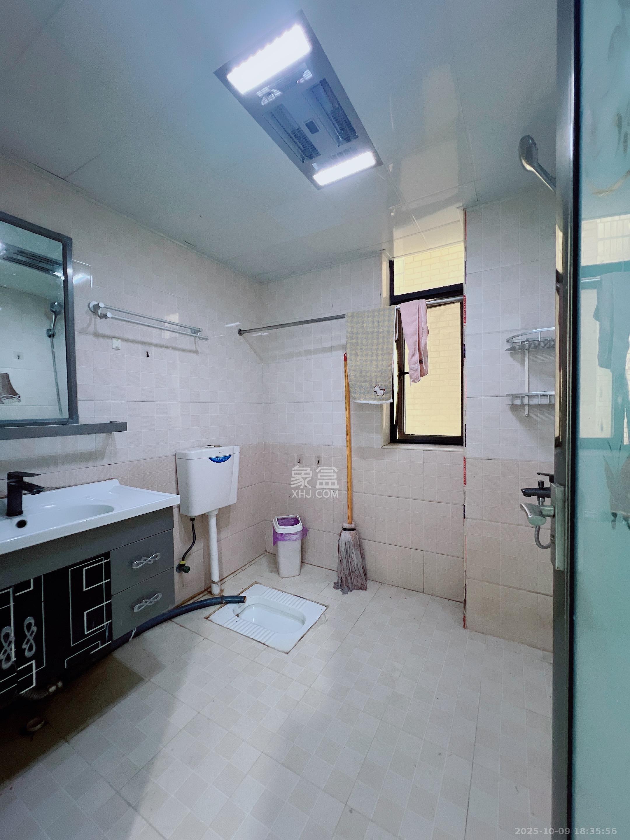 中国铁建国际城二期  2室2厅1卫    1400.0元/月 中国铁建国际城二期  2室2厅1卫    1400.0元/月室内图