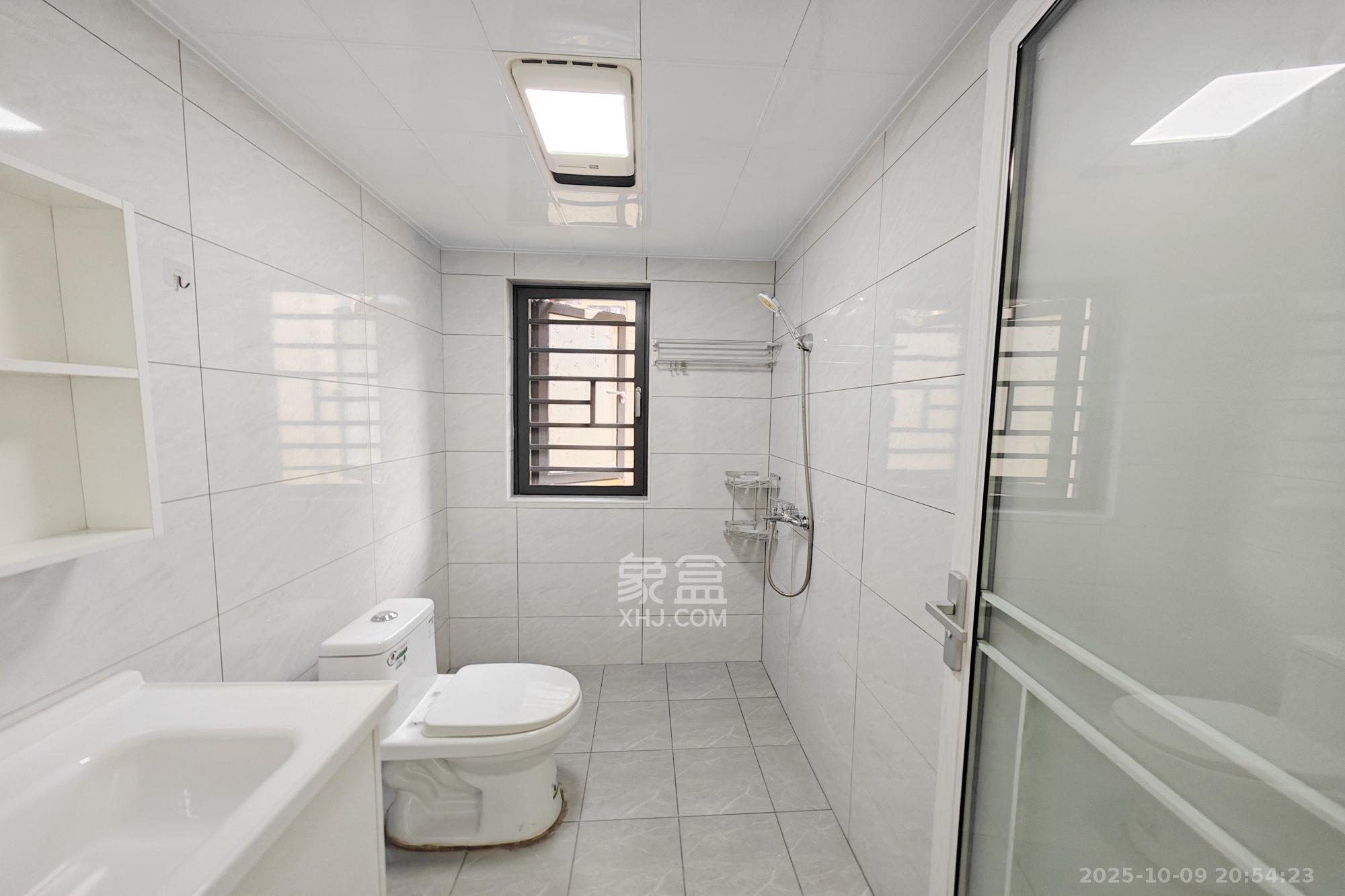 保利大都汇一期、二期 4室2厅2卫 138.0万 保利大都汇一期、二期 4室2厅2卫 138.0万其他