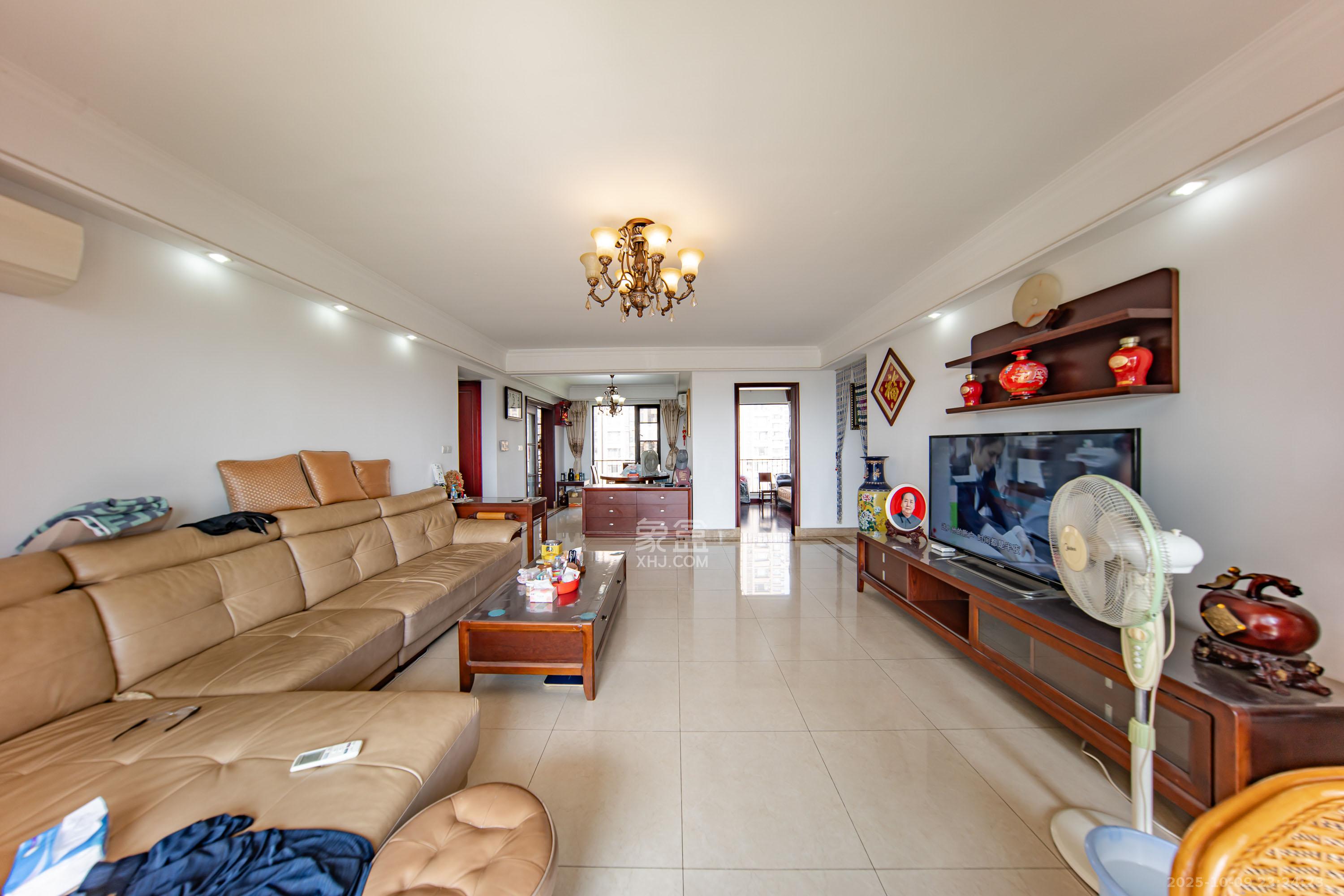 中海国际一期  4室2厅2卫    190.0万