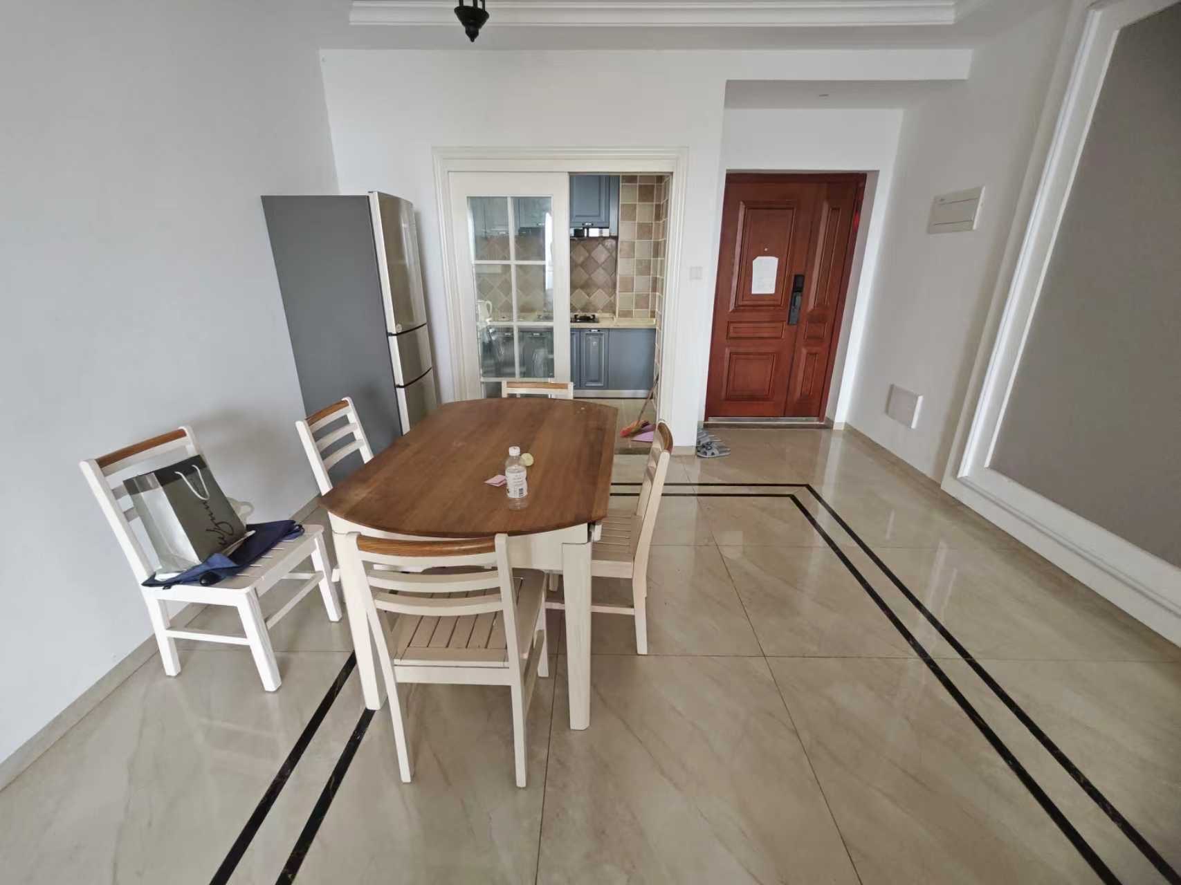 滨江世纪佳城（北区）  3室2厅2卫    3000.0元/月室内图