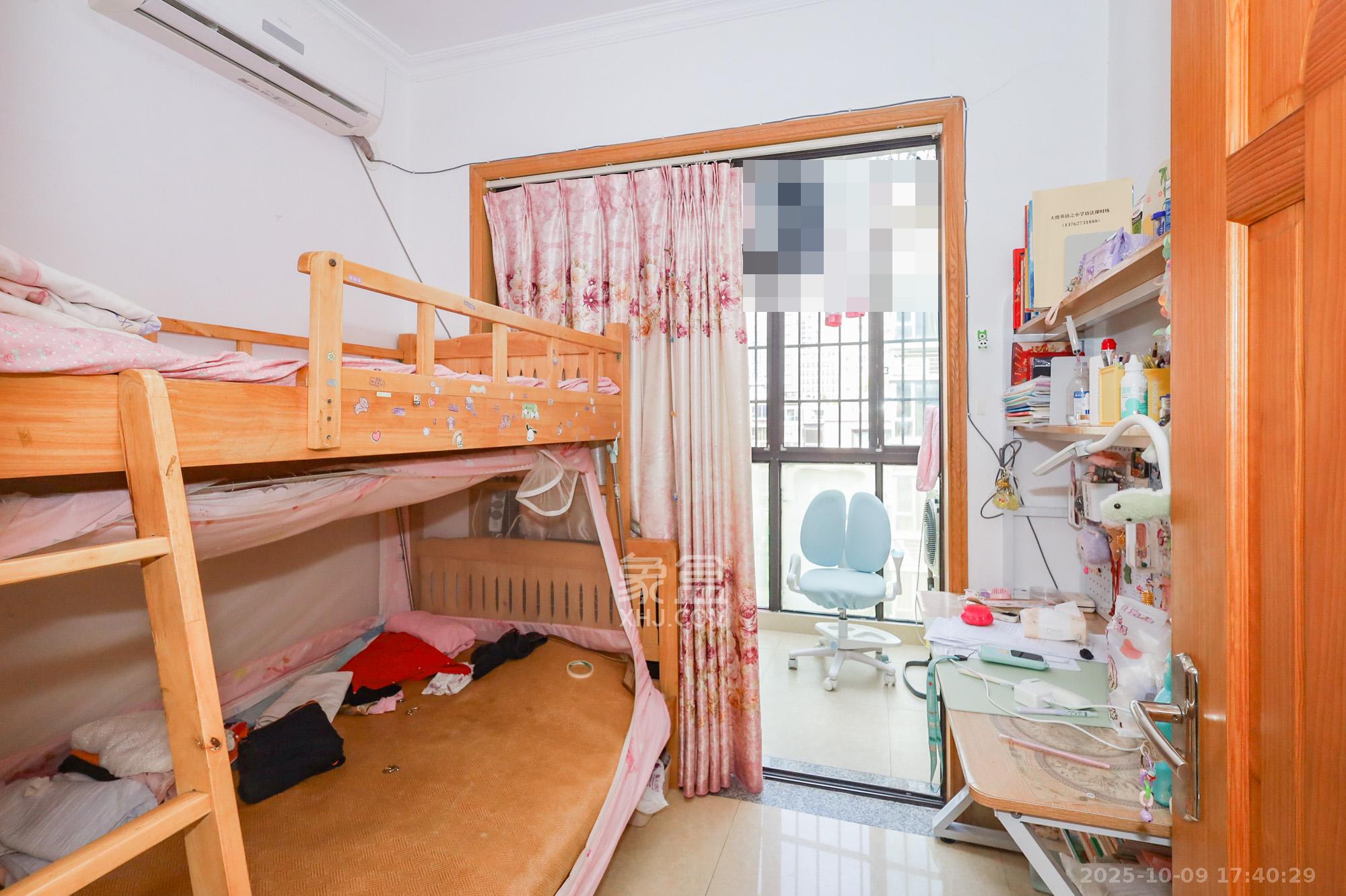 钰龙天下一期  3室2厅1卫    280.0万卧室