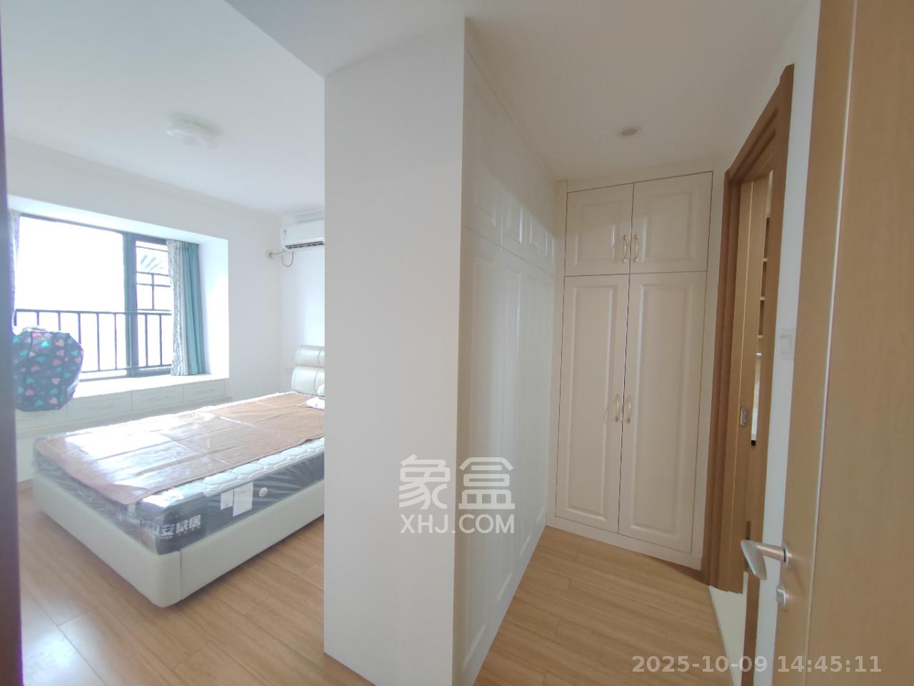 万科魅力之城  3室2厅2卫    2900.0元/月室内图