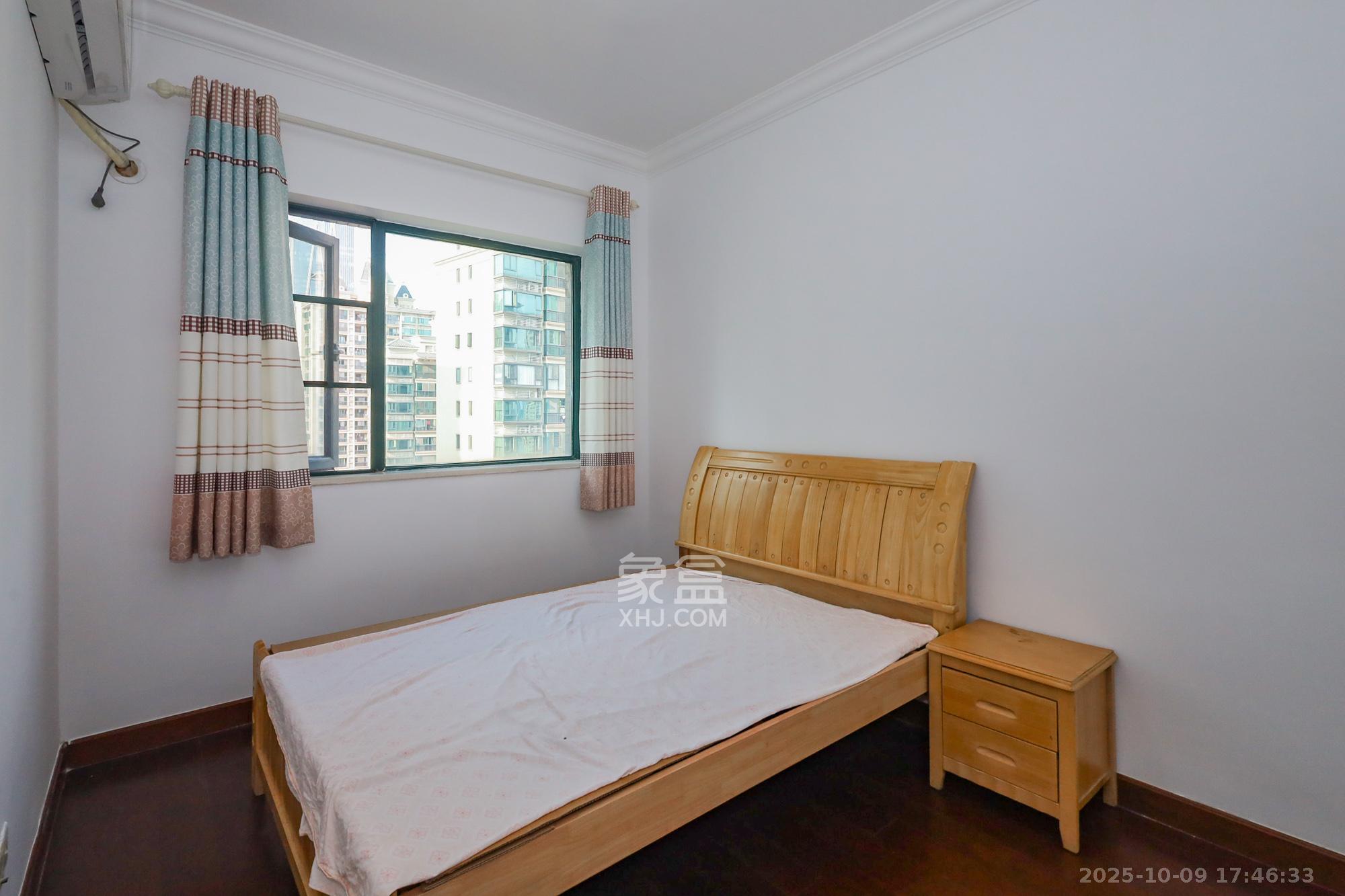 恒大御景湾  3室2厅1卫    135.0万卧室