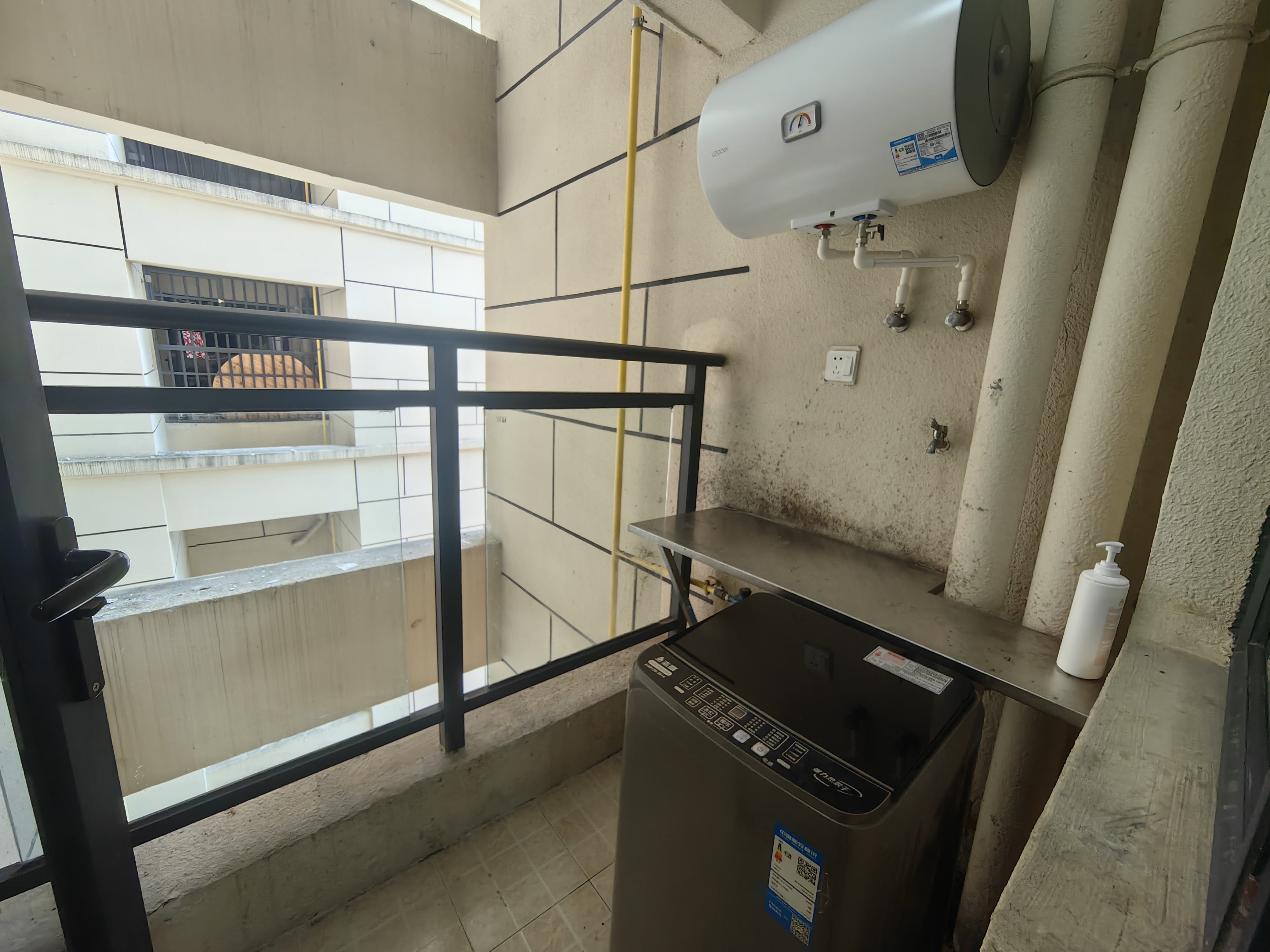 冠盛天泽园 2室2厅1卫 2100.0元/月 冠盛天泽园 2室2厅1卫 2100.0元/月室内图