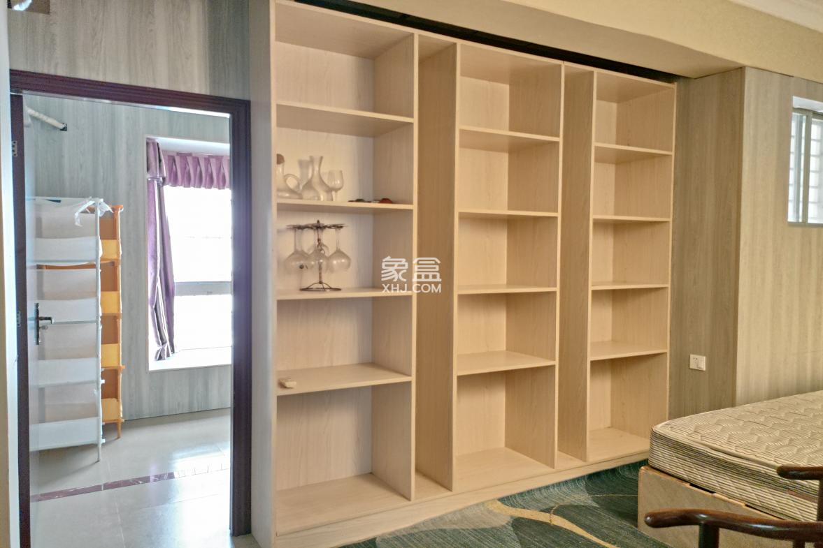 汇锦名城 5室2厅2卫 4800.0元/月 汇锦名城 5室2厅2卫 4800.0元/月室内图