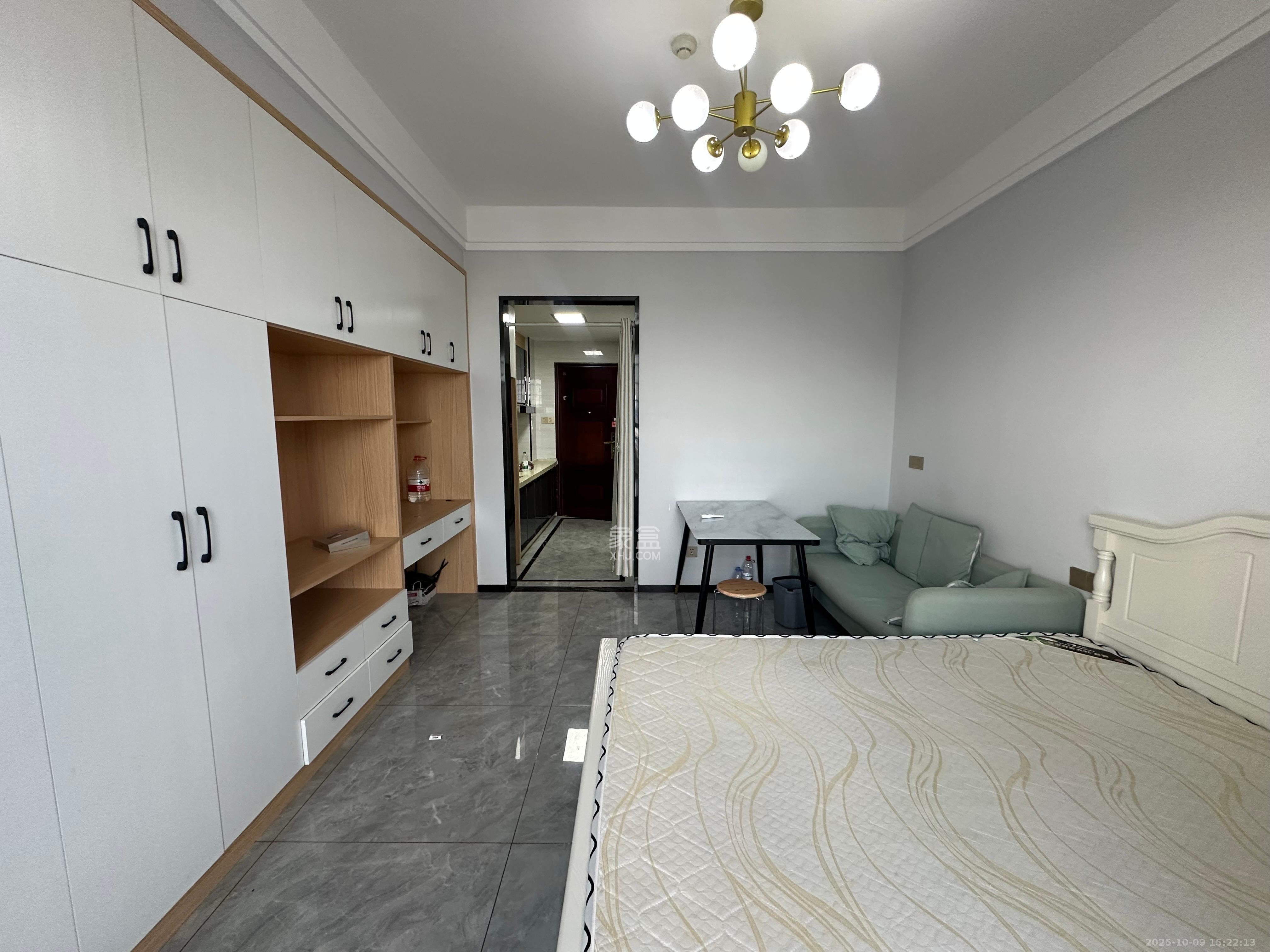 中南国际眼镜城(中伟商业中心) 1室0厅0卫 1300.0元/月 中南国际眼镜城(中伟商业中心) 1室0厅0卫 1300.0元/月室内图