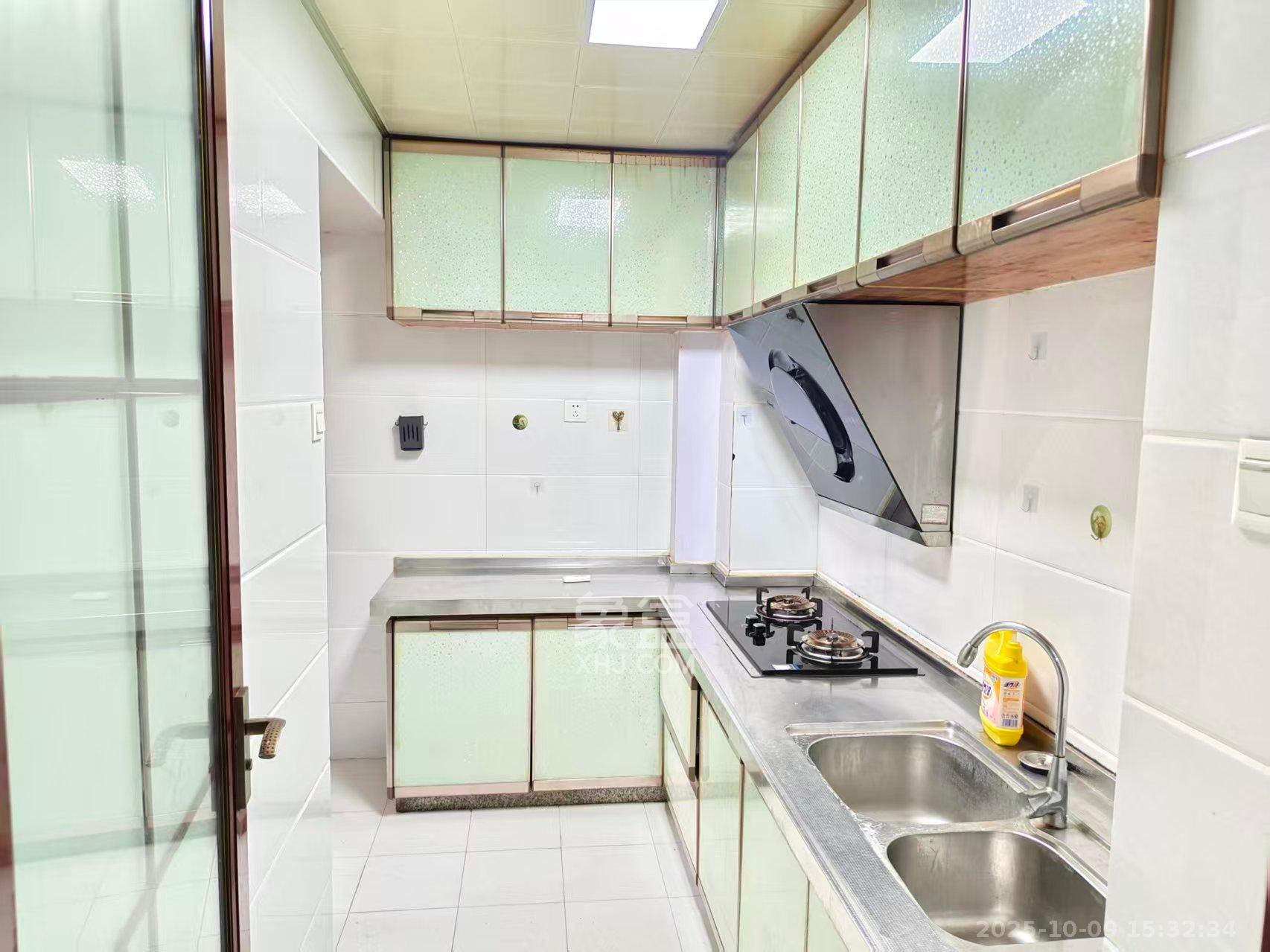 洋湖景园  2室1厅1卫    1900.0元/月 洋湖景园  2室1厅1卫    1900.0元/月室内图