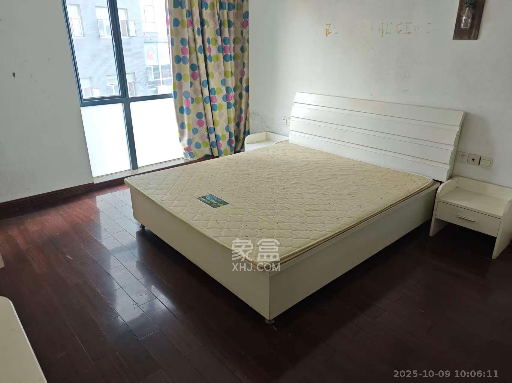 华菱蓝调国际(华菱.香墅美地) 3室2厅2卫 2200.0元/月 华菱蓝调国际(华菱.香墅美地) 3室2厅2卫 2200.0元/月室内图