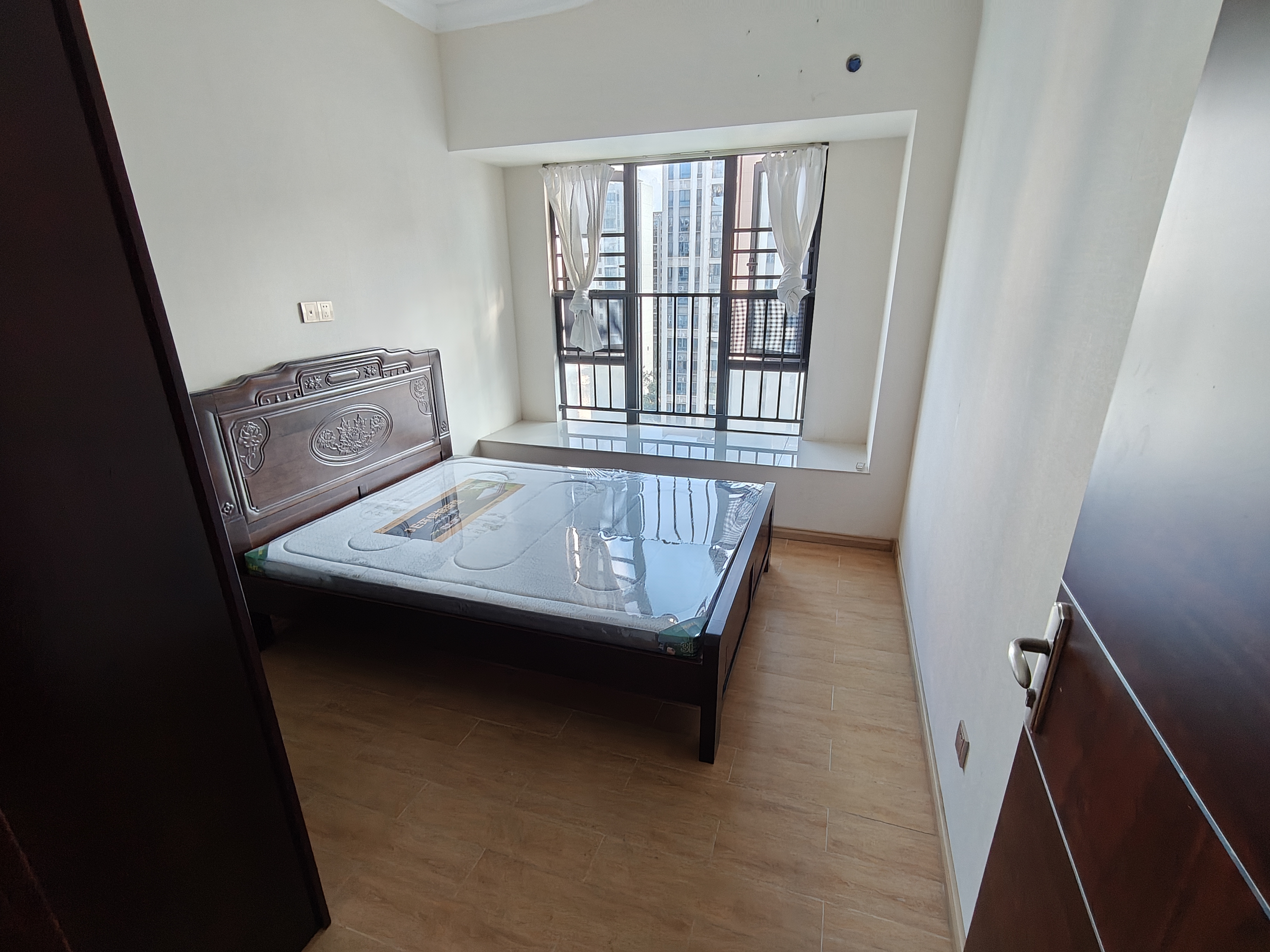 碧桂园剑桥郡 4室2厅2卫 3800.0元/月 碧桂园剑桥郡 4室2厅2卫 3800.0元/月室内图