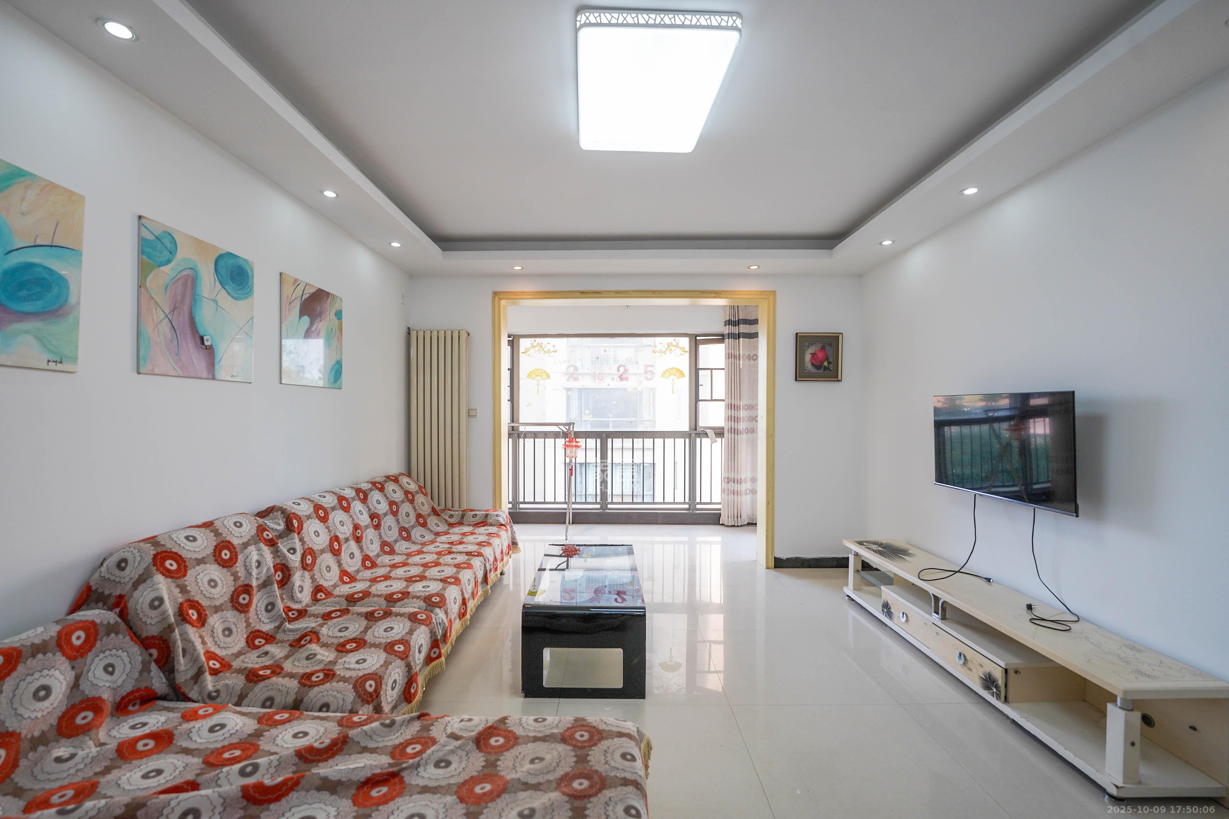 怡海星城  3室2厅2卫    57.0万