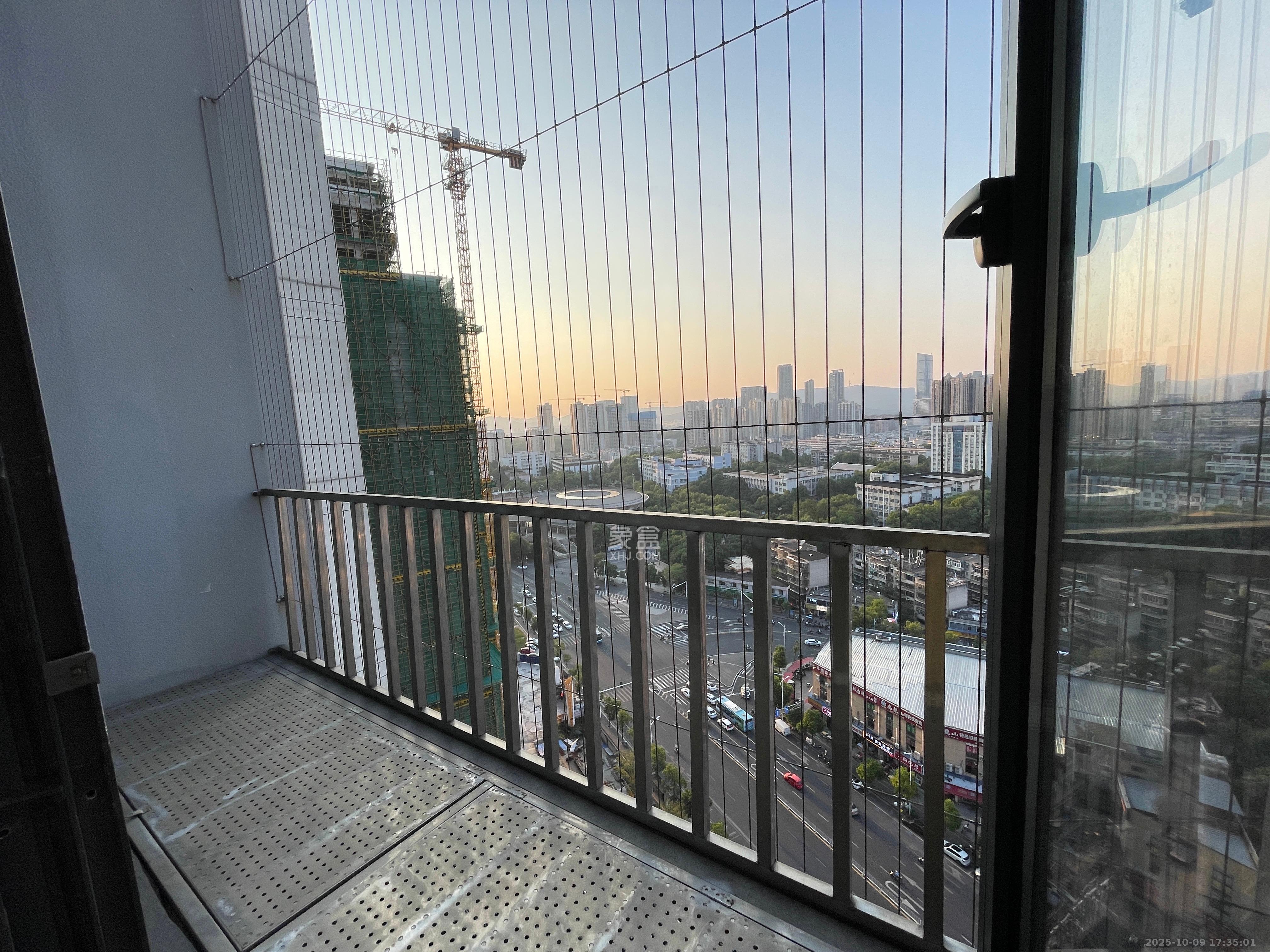 力高凤凰新天  1室1厅1卫    2300.0元/月室内图