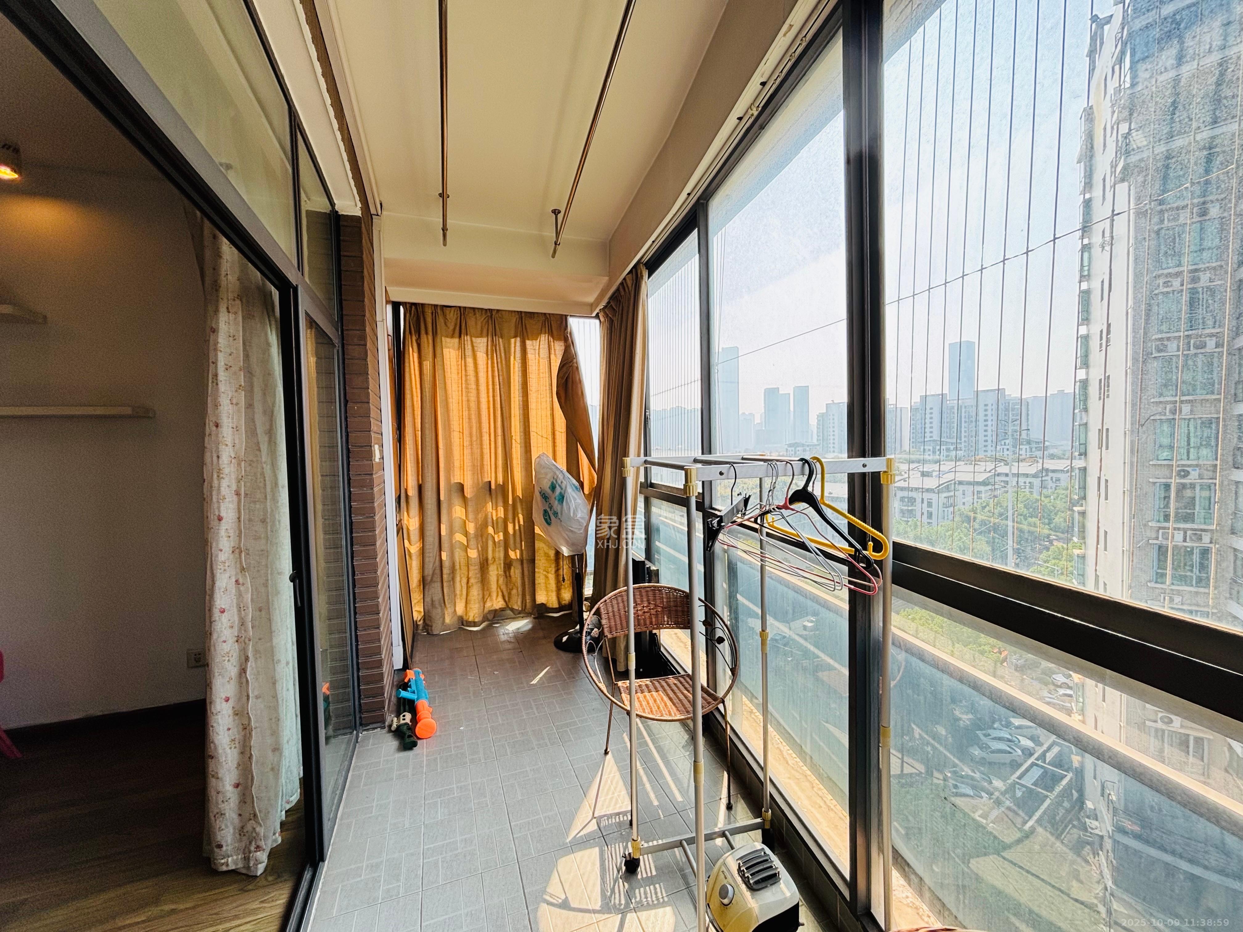 仁和香堤雅境 3室2厅2卫 3200.0元/月 仁和香堤雅境 3室2厅2卫 3200.0元/月室内图