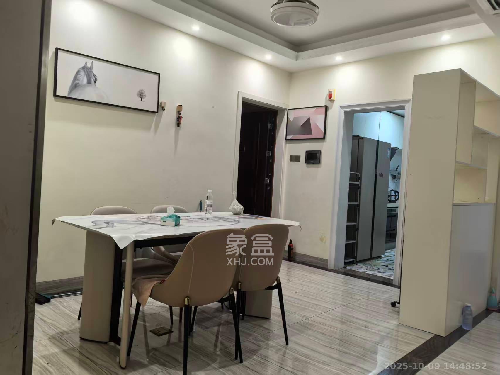 世茂外滩里（世茂铂翠湾三期）  3室2厅1卫    3200.0元/月