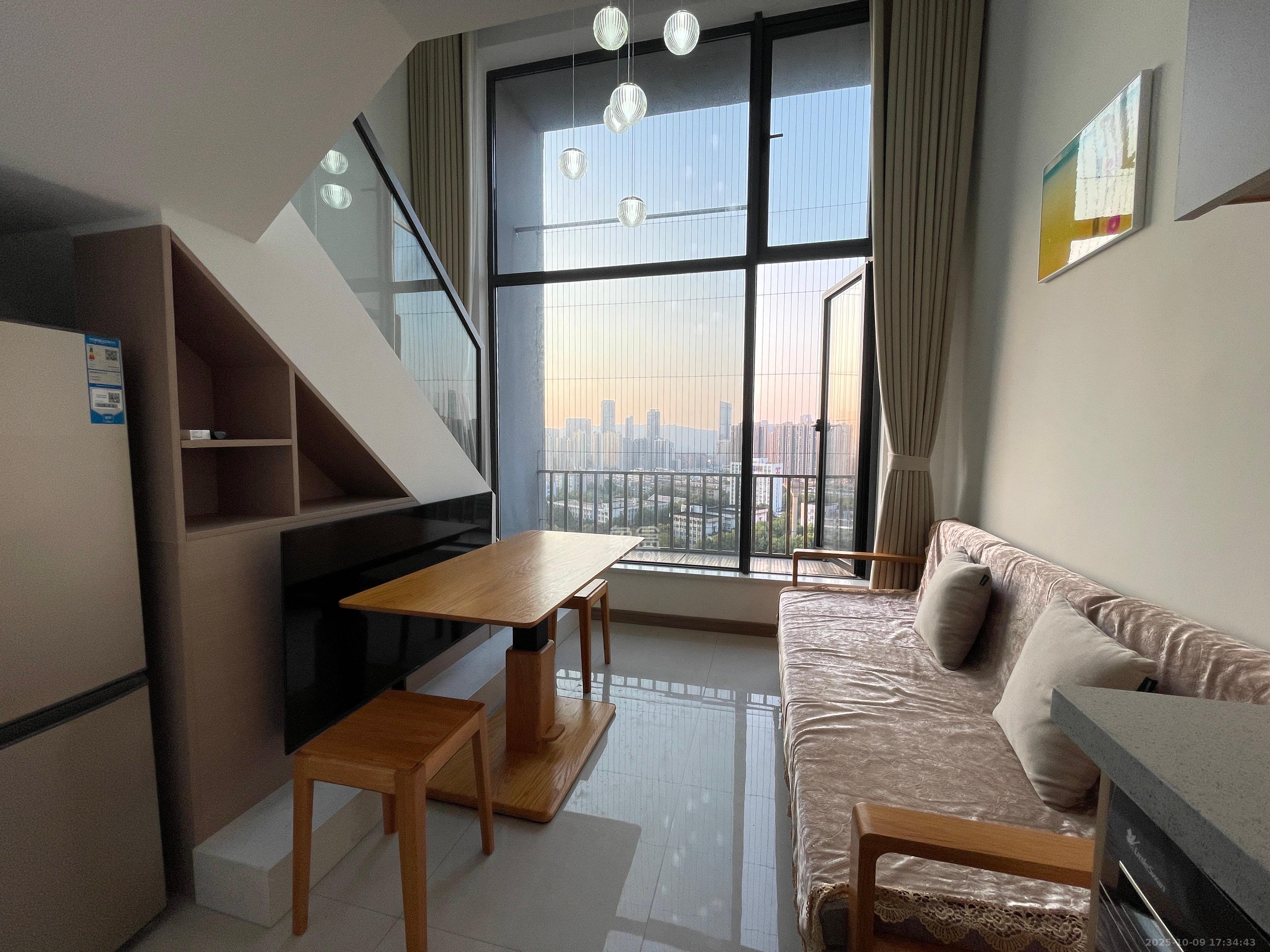 力高凤凰新天  1室1厅1卫    2300.0元/月室内图