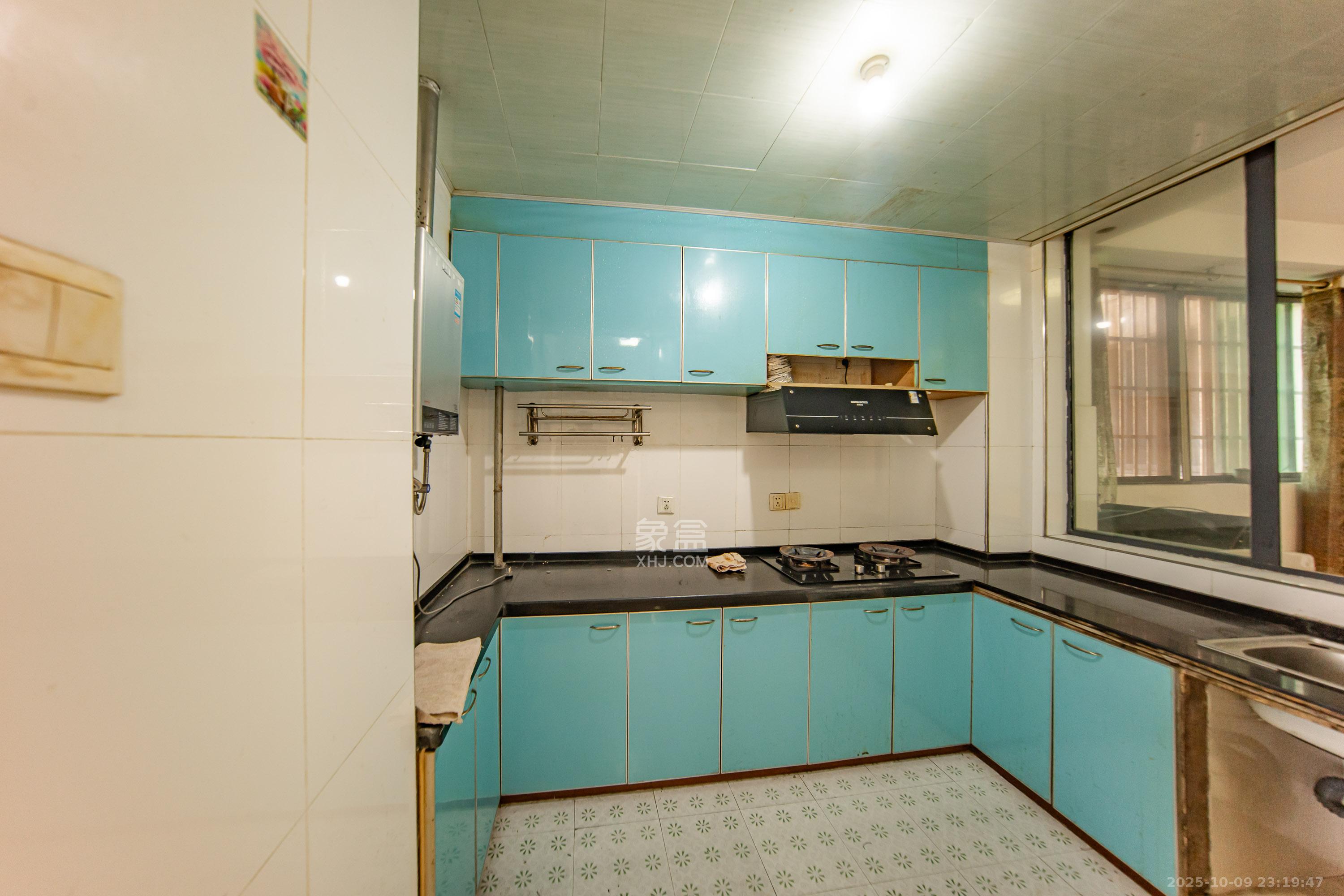 枫华府第 3室2厅2卫 68.0万 枫华府第 3室2厅2卫 68.0万厨房