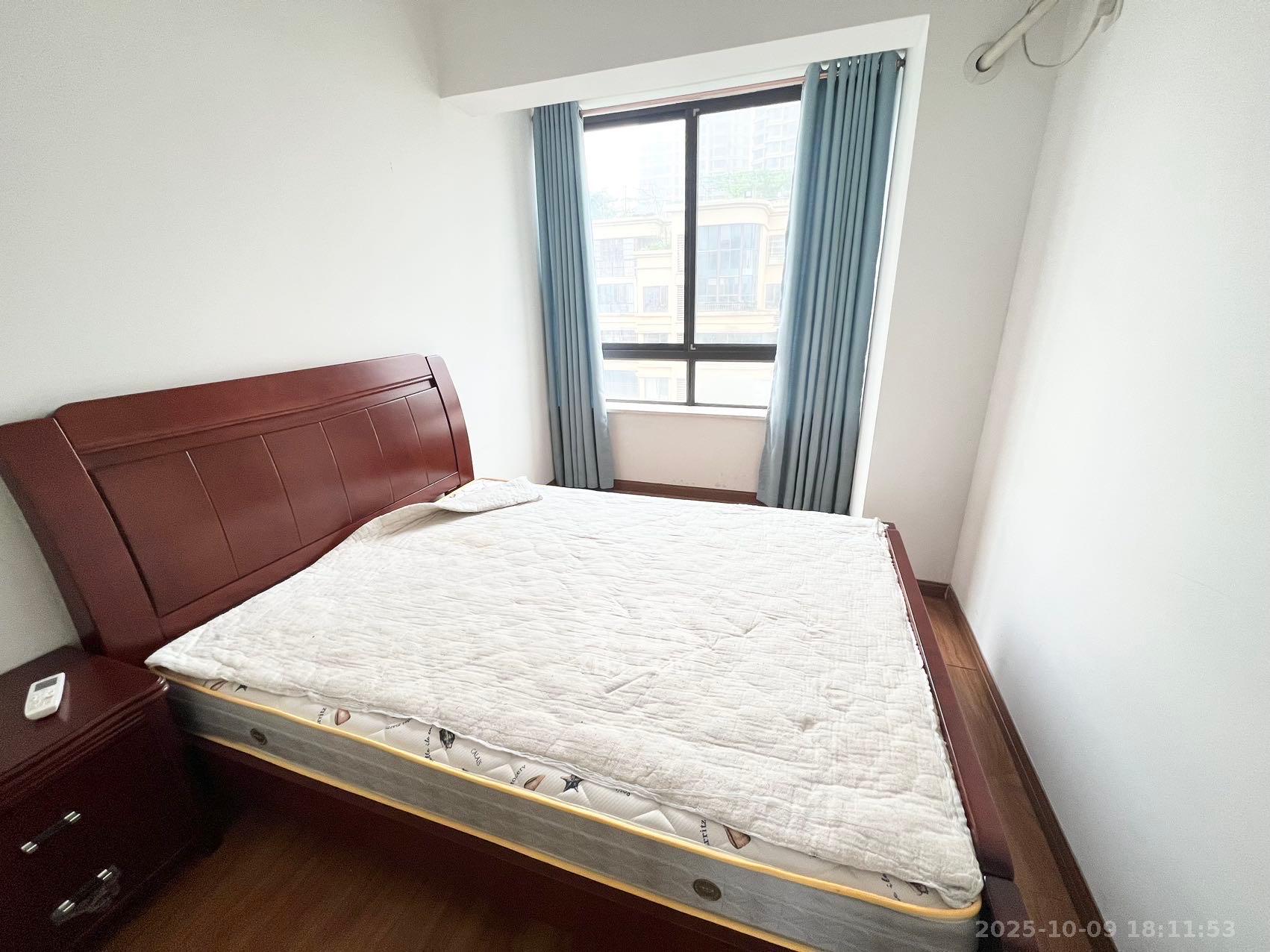 荣盛花语馨苑  3室2厅1卫    2500.0元/月 荣盛花语馨苑  3室2厅1卫    2500.0元/月室内图