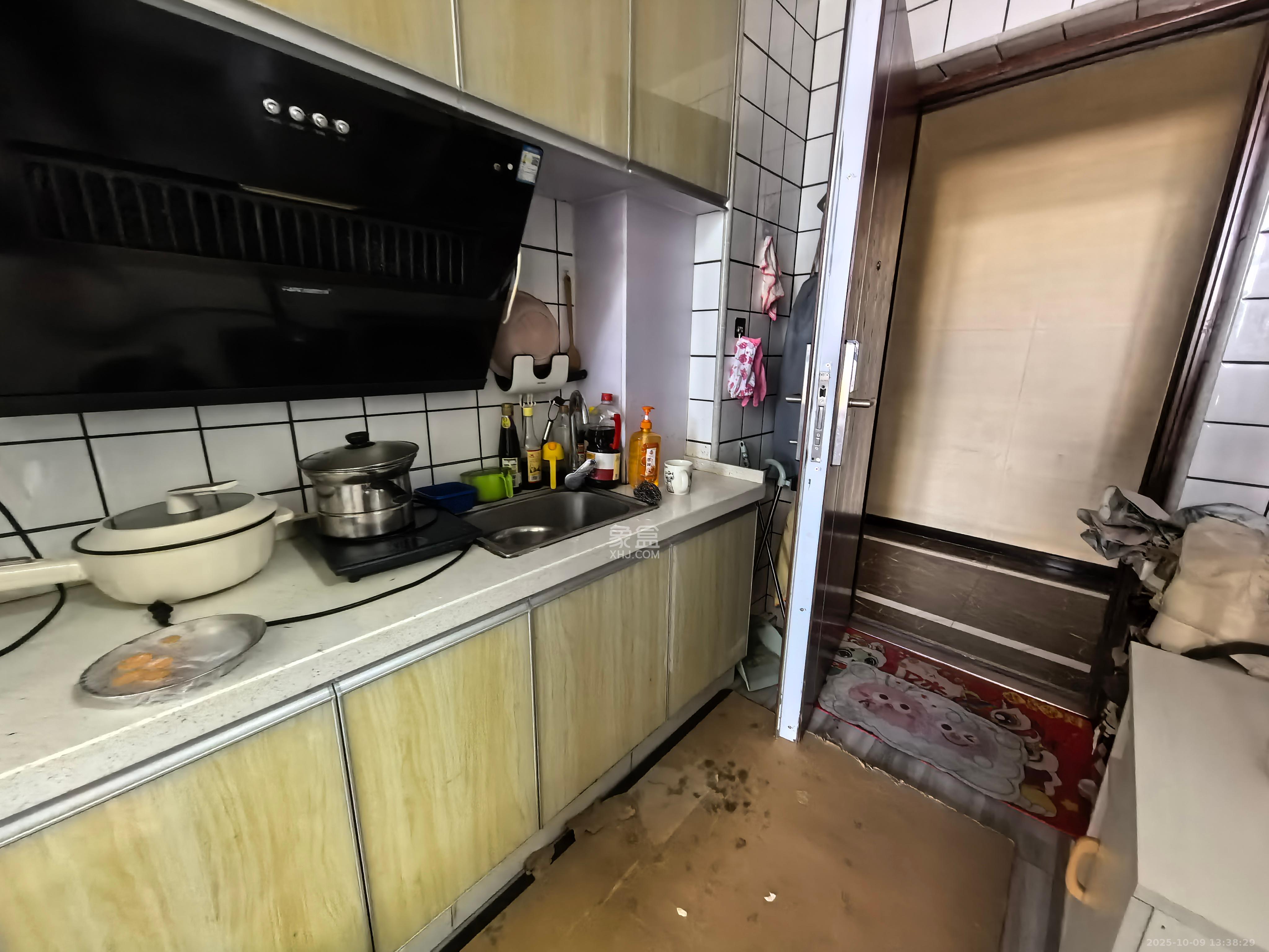 达美溪湖湾  1室1厅1卫    1500.0元/月室内图