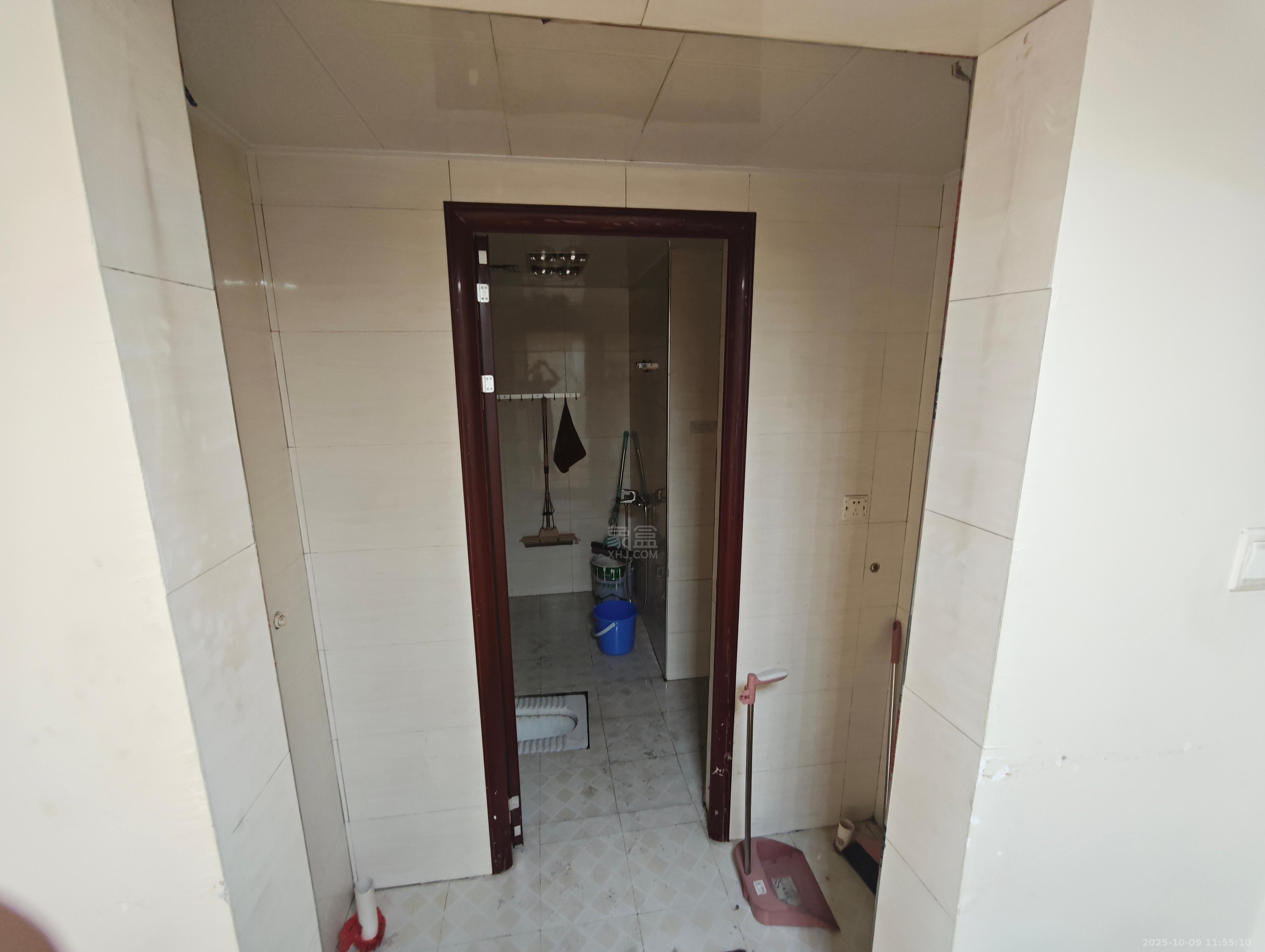 汉华国际 1室1厅1卫 1200.0元/月 汉华国际 1室1厅1卫 1200.0元/月室内图